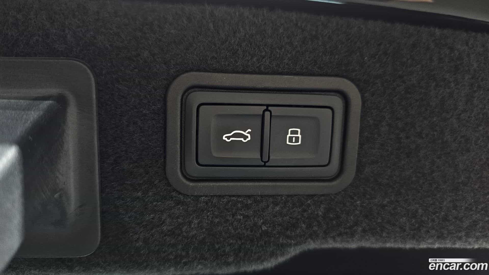 A8 Audi 2019.11-OPTION-046