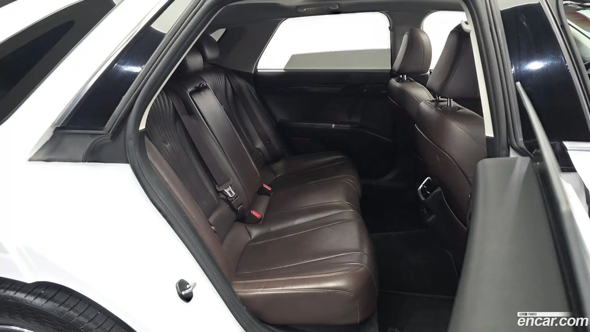 Grandeur Hyundai 2023.0-OPTION-015