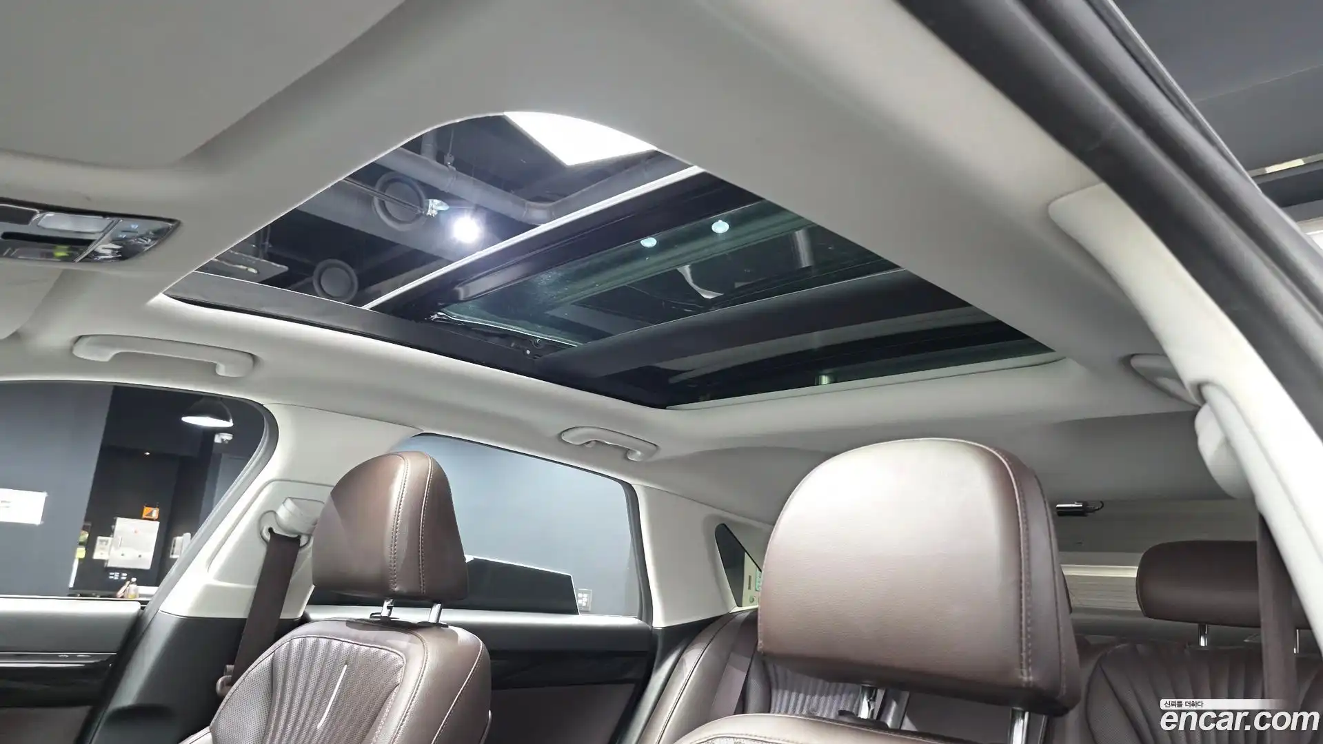 Grandeur Hyundai 2023.0-OPTION-020
