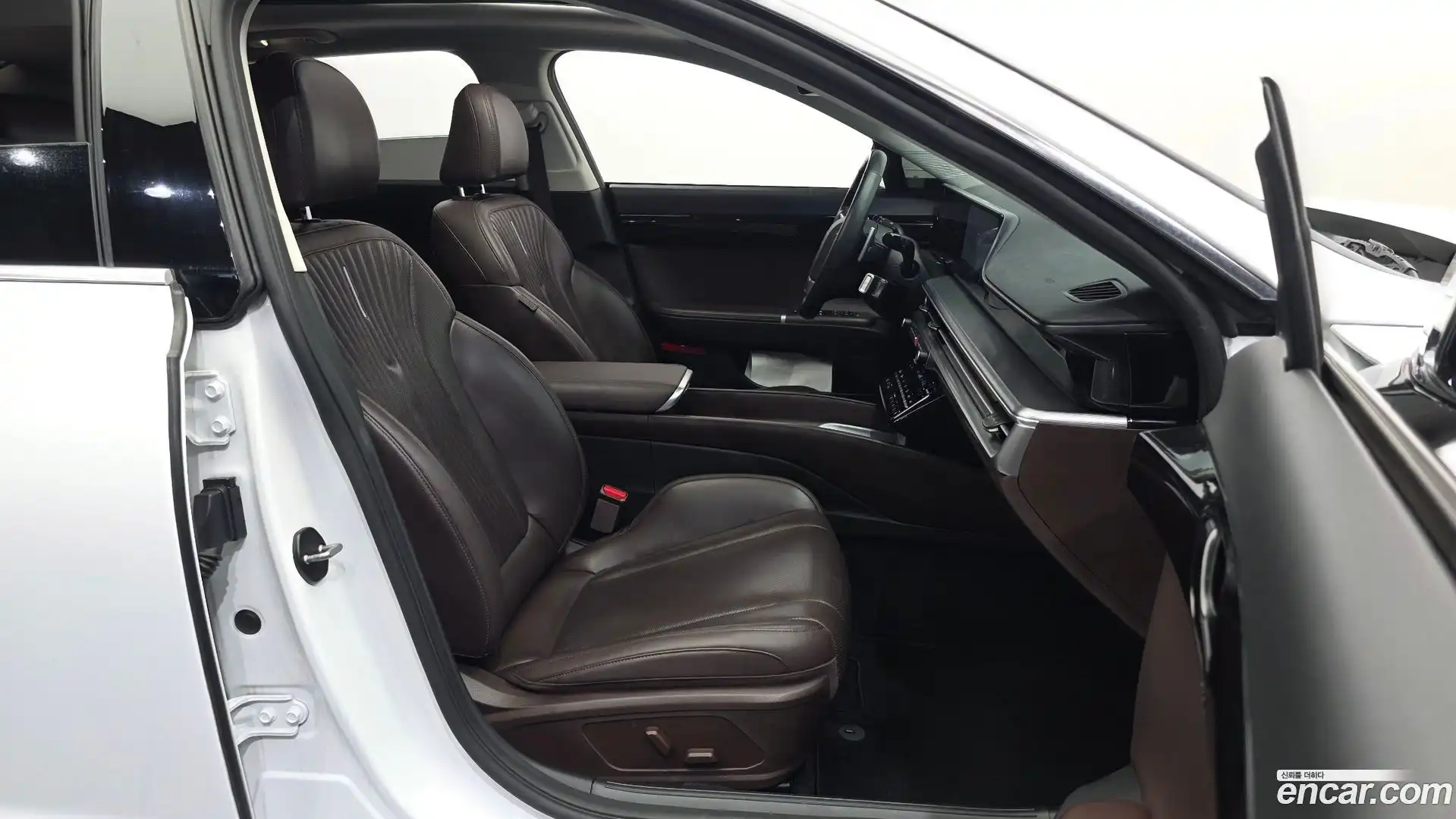 Grandeur Hyundai 2023.0-INNER-036