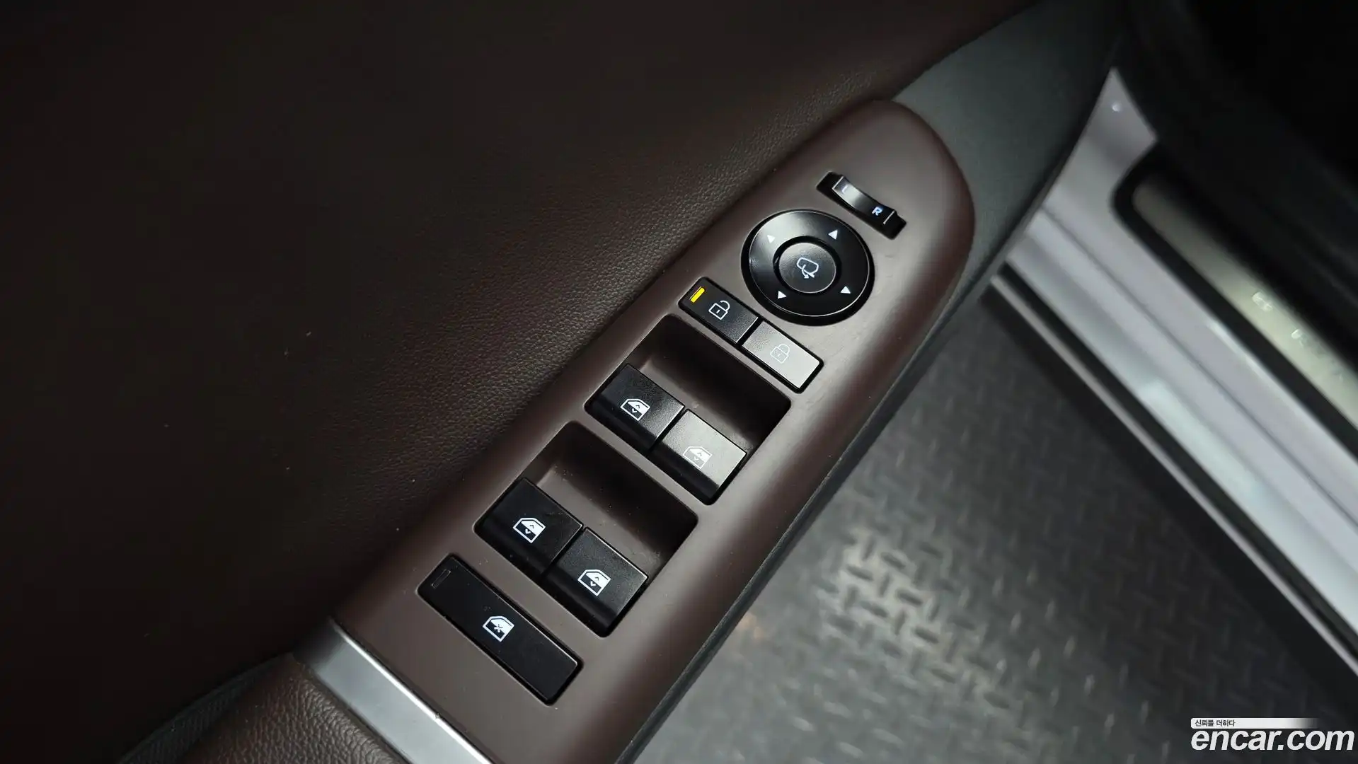 Grandeur Hyundai 2023.0-OPTION-043