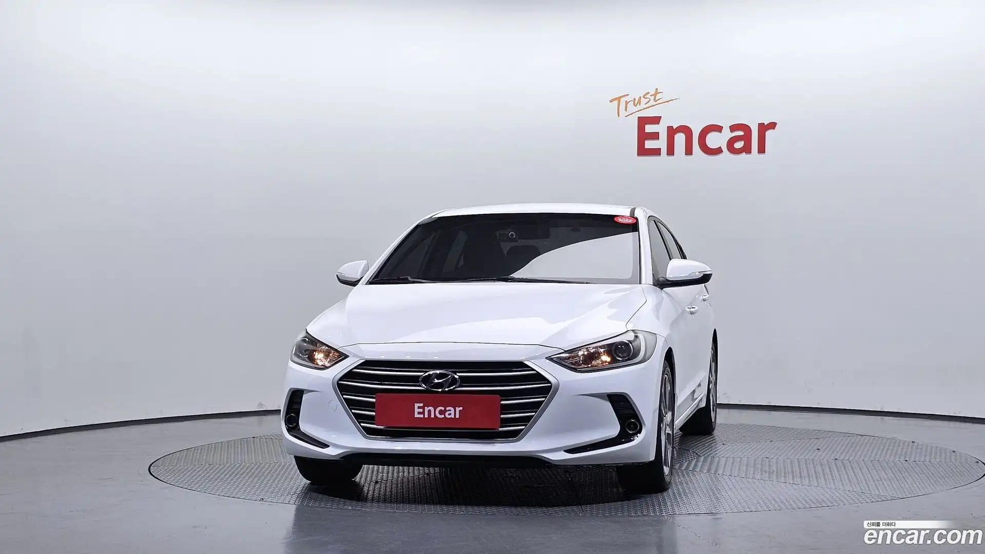 AVANTE Hyundai 2018.6-OUTER-003
