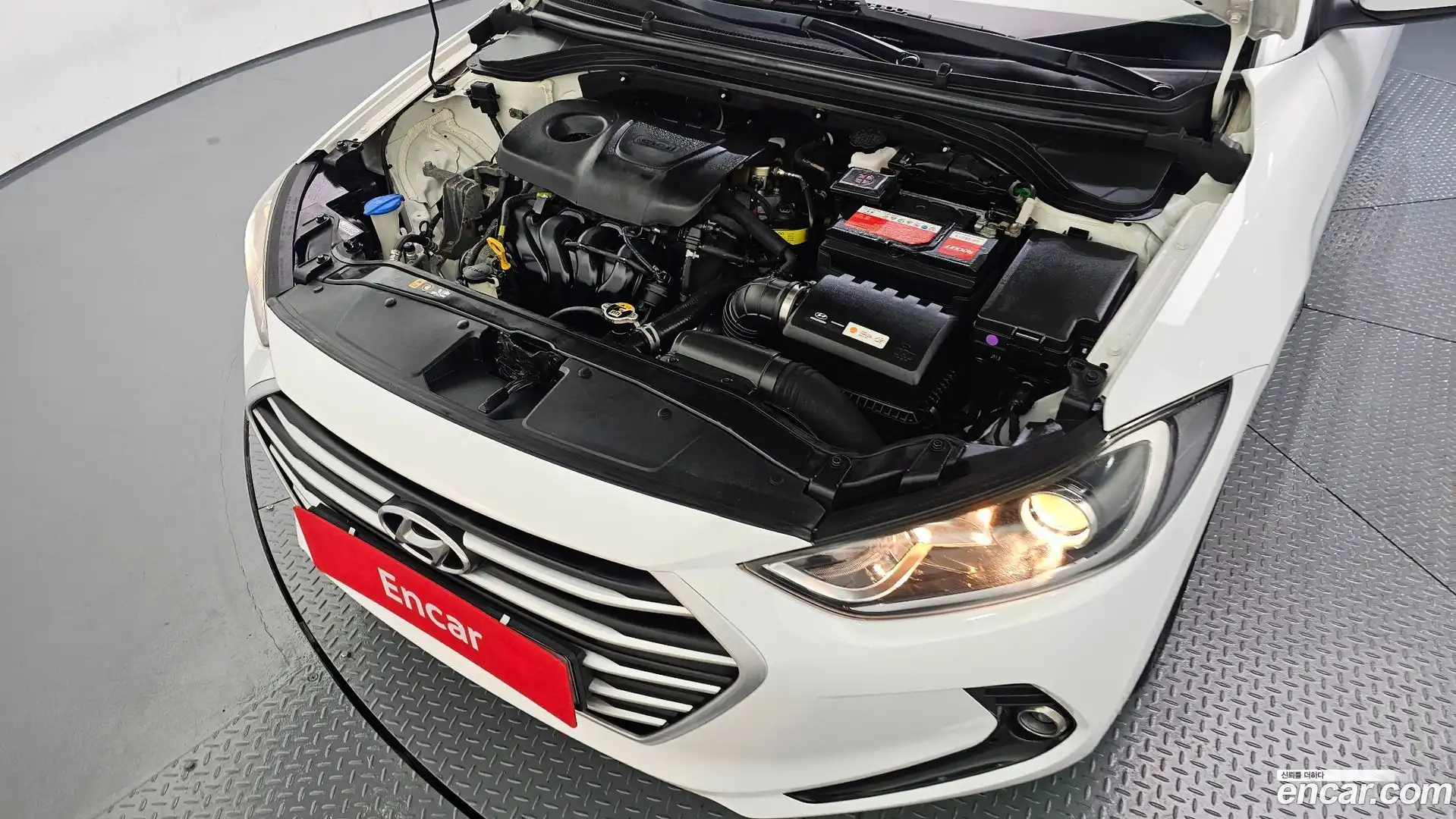 AVANTE Hyundai 2018.6-OUTER-006