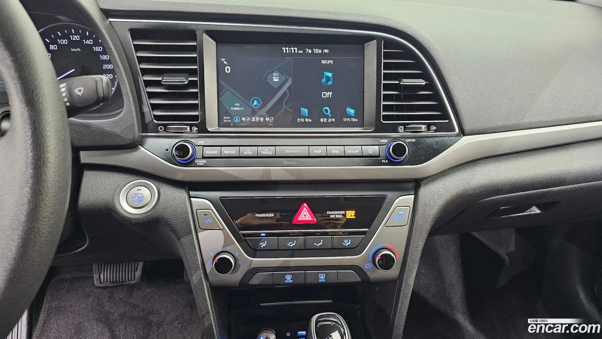 AVANTE Hyundai 2018.6-OPTION-018