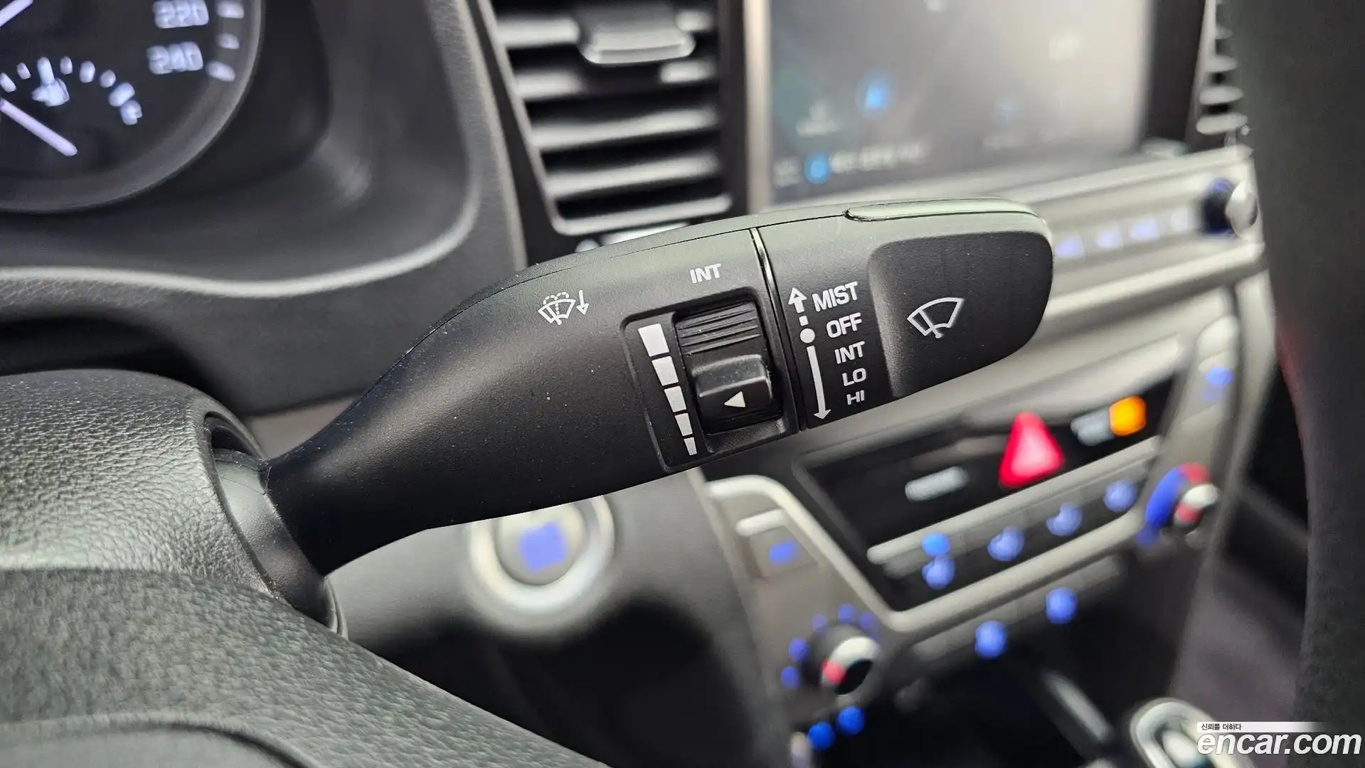 AVANTE Hyundai 2018.6-OPTION-023
