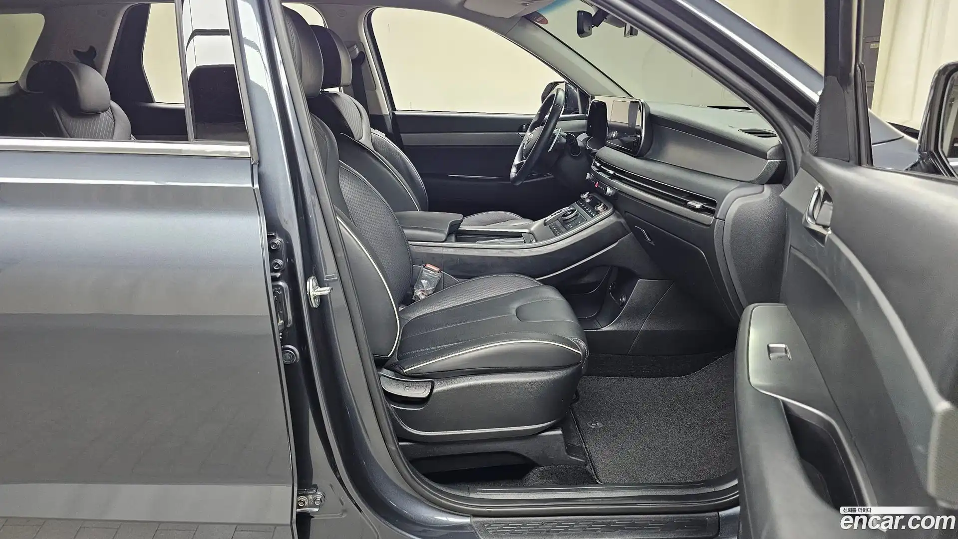 Palisade Hyundai 2023.3-INNER-036