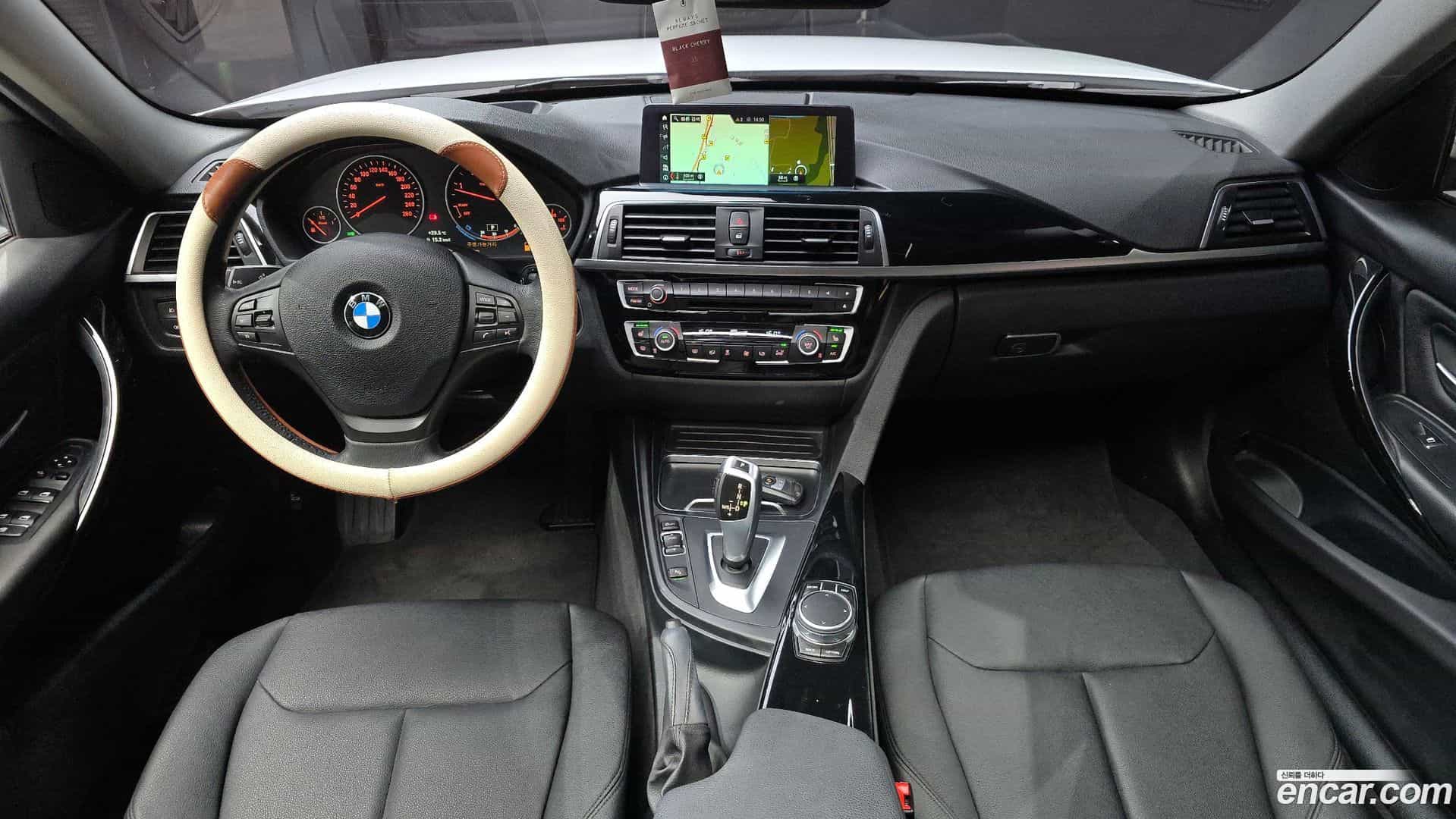 3-Series BMW 2017.11-INNER-007