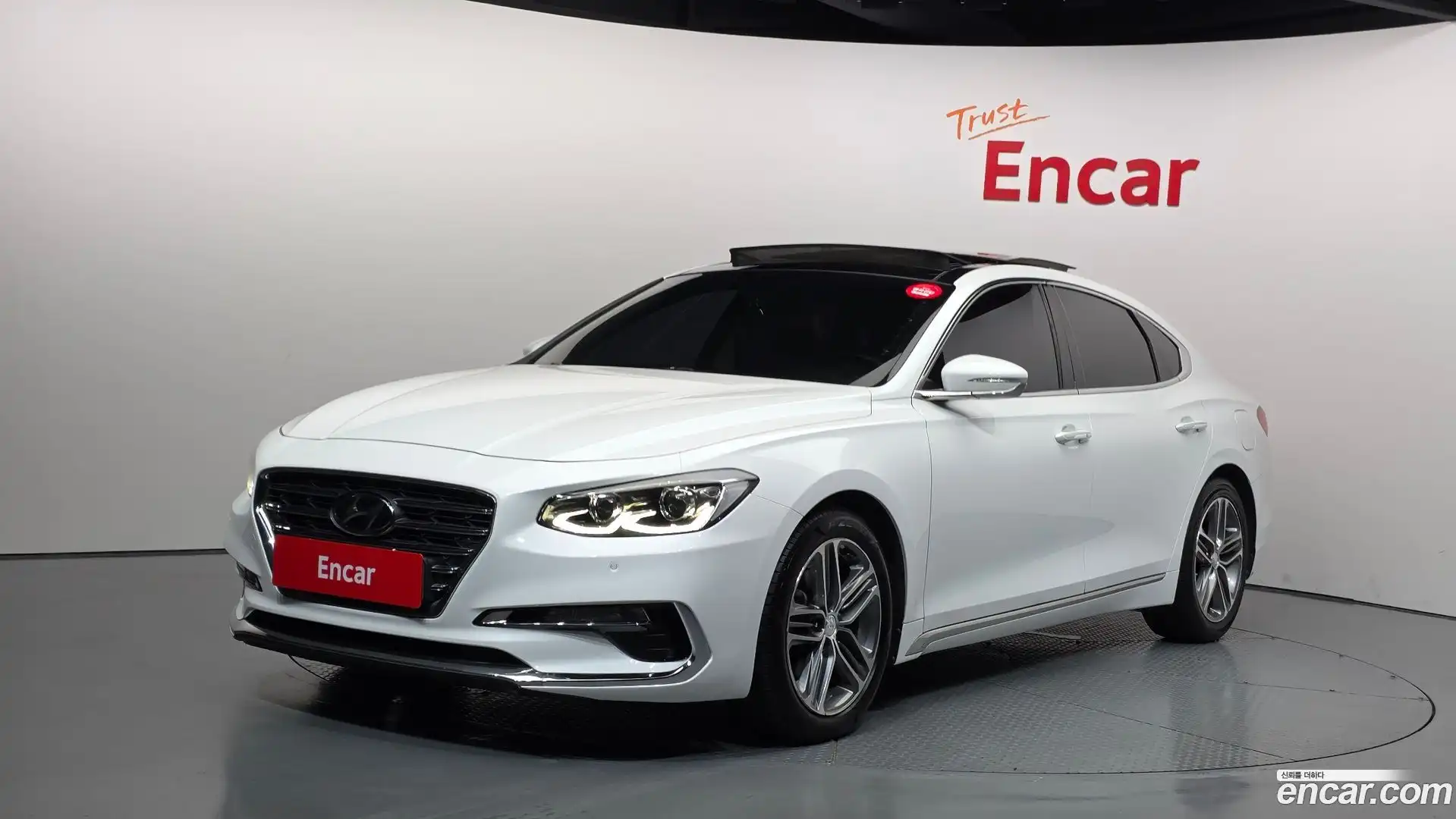 Grandeur Hyundai 2018.6-OUTER-001