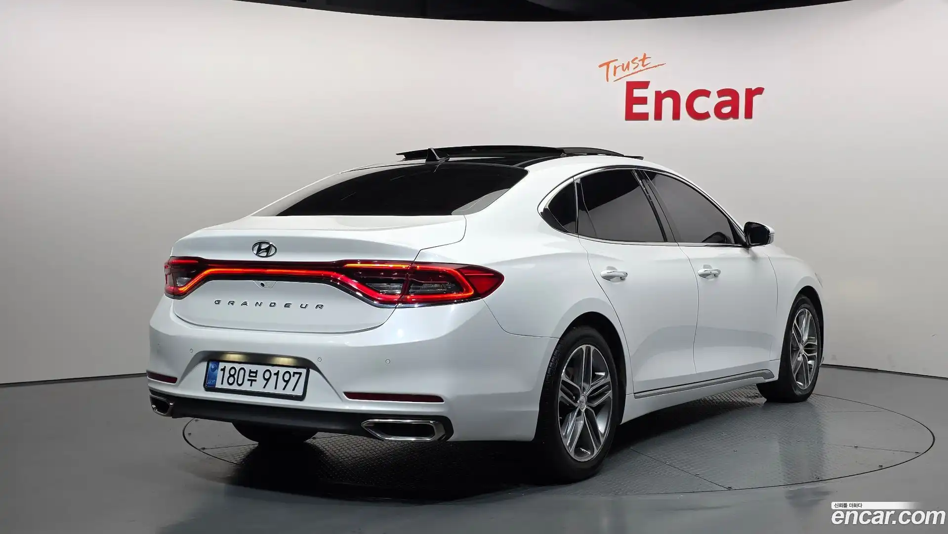 Grandeur Hyundai 2018.6-OUTER-002