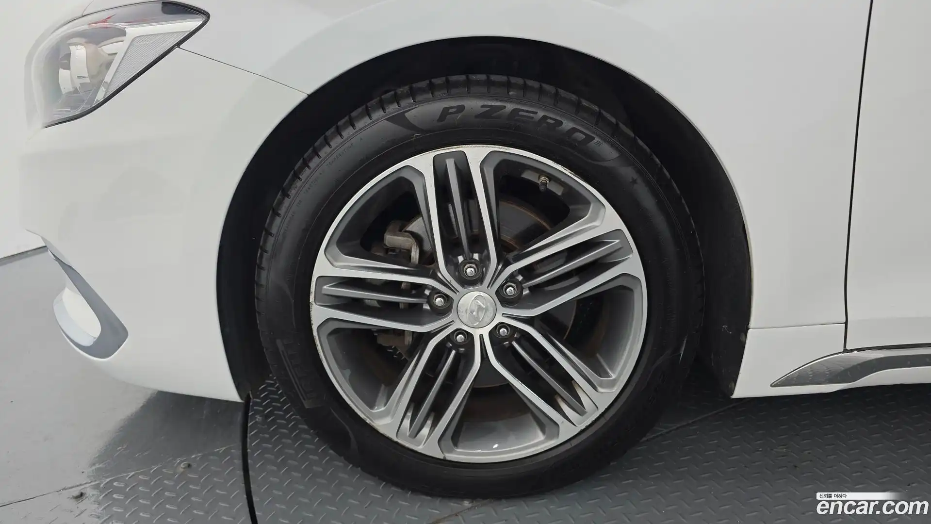 Grandeur Hyundai 2018.6-OUTER-005