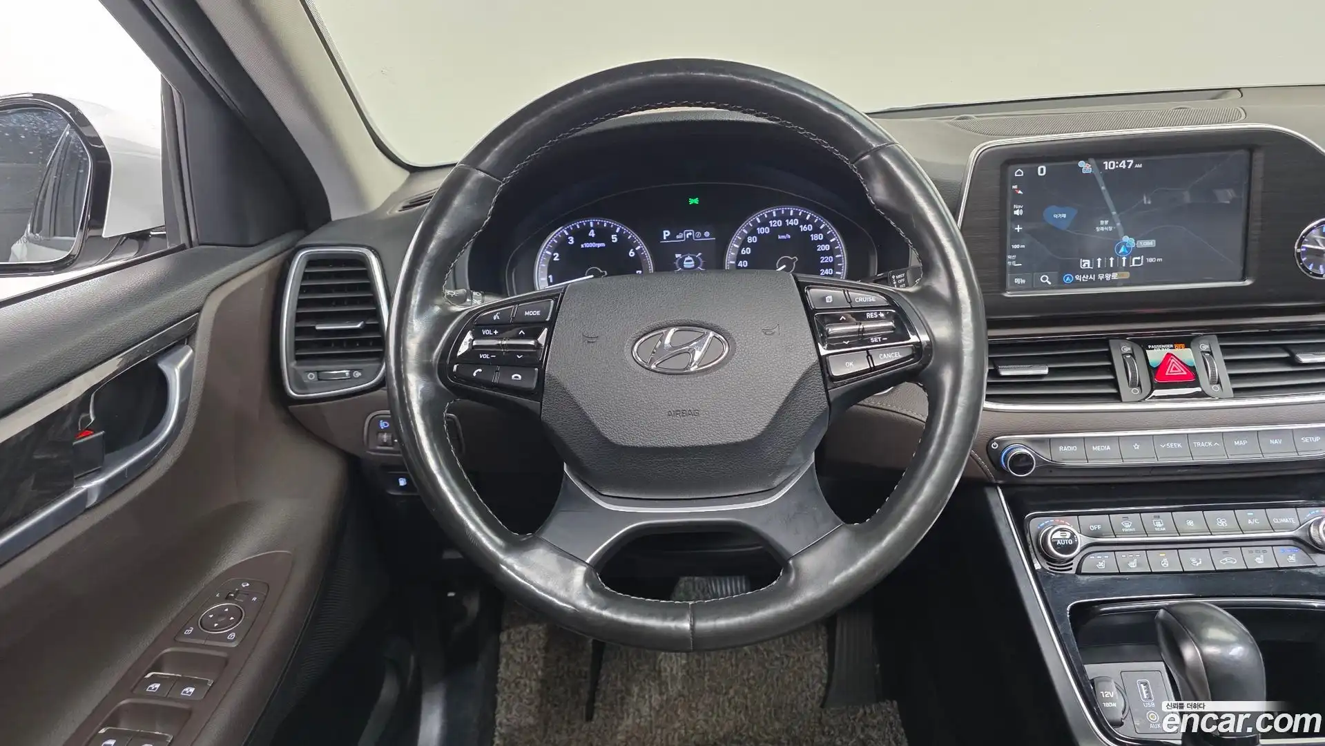 Grandeur Hyundai 2018.6-OPTION-017