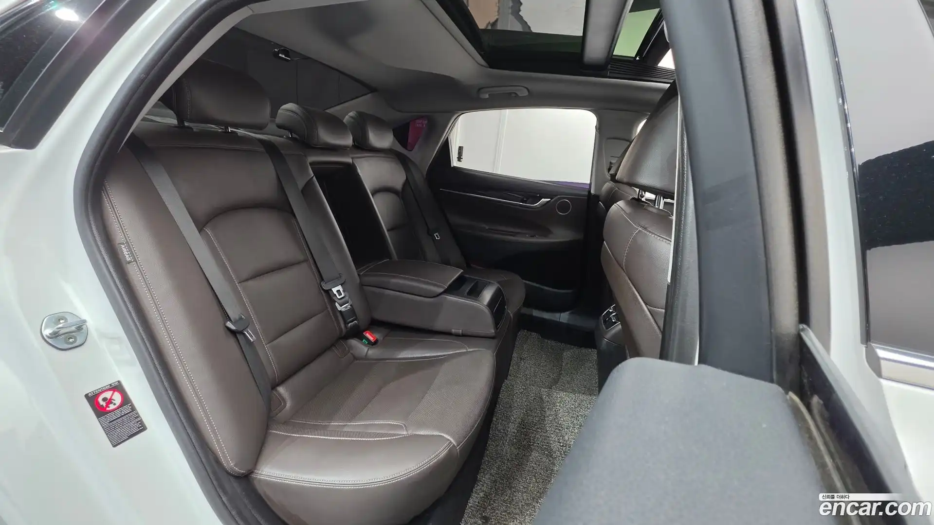 Grandeur Hyundai 2018.6-OPTION-023