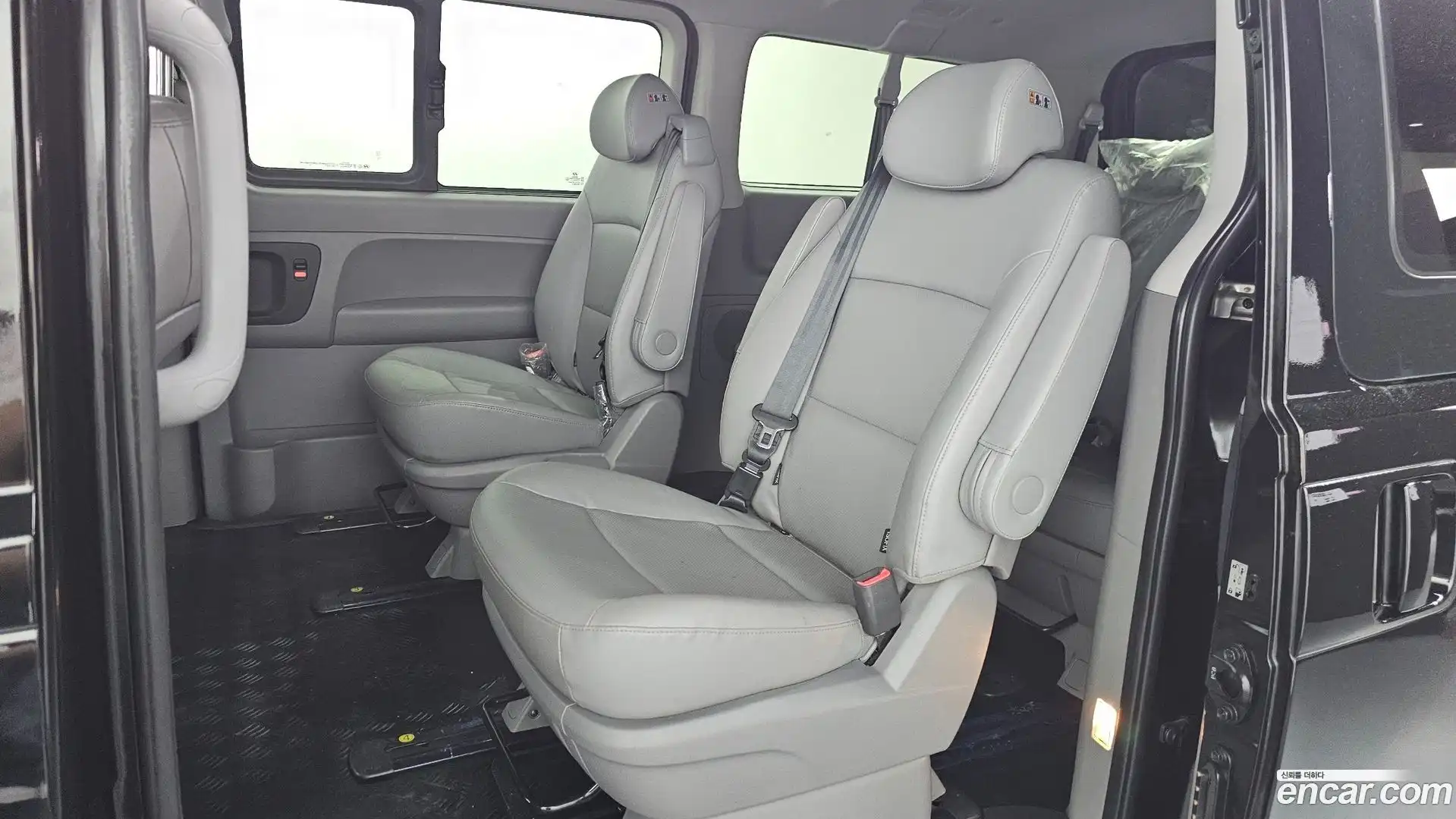 Starex Hyundai 2020.3-OPTION-016