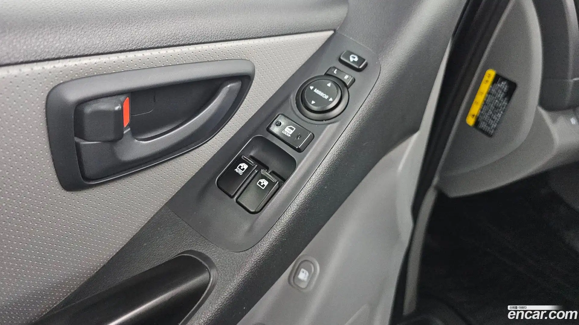 Starex Hyundai 2020.3-OPTION-021