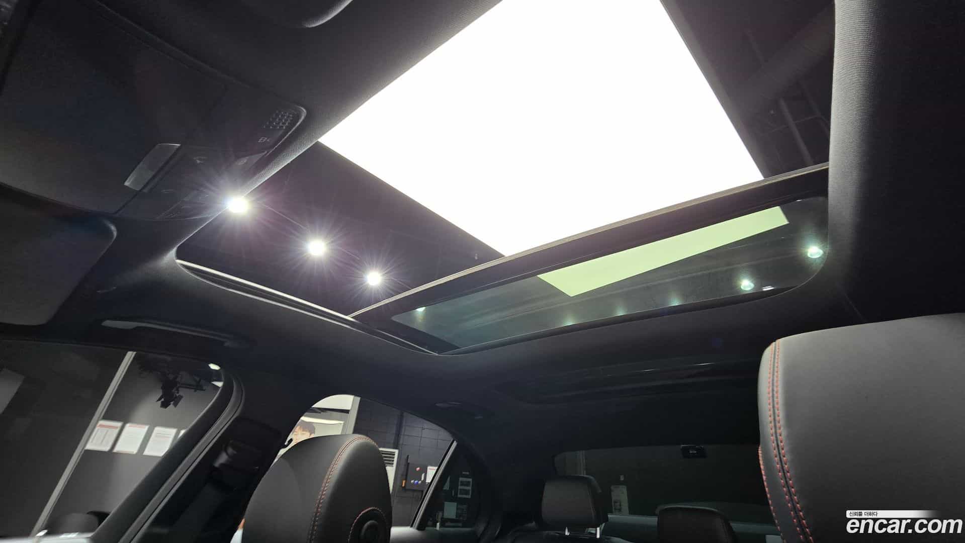 E-Class Mercedes-Benz 2018.3-OPTION-021