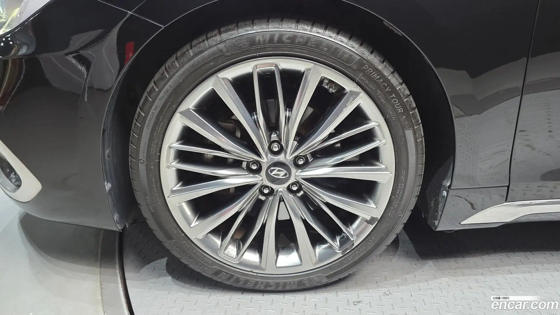 Grandeur Hyundai 2018.11-OUTER-005