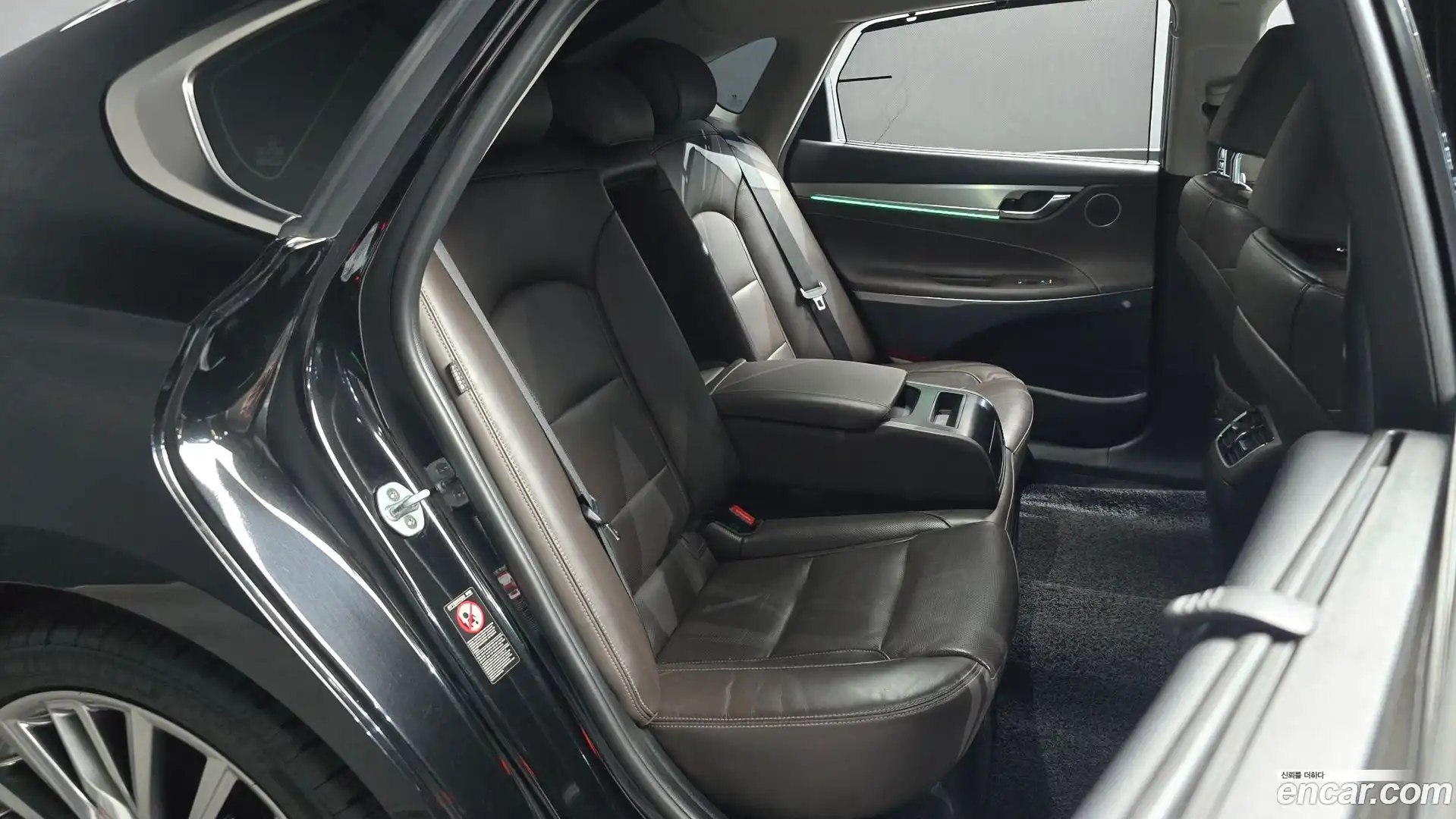 Grandeur Hyundai 2018.11-OPTION-015