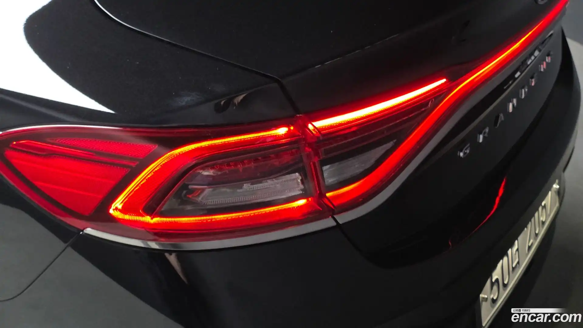 Grandeur Hyundai 2018.11-OUTER-033