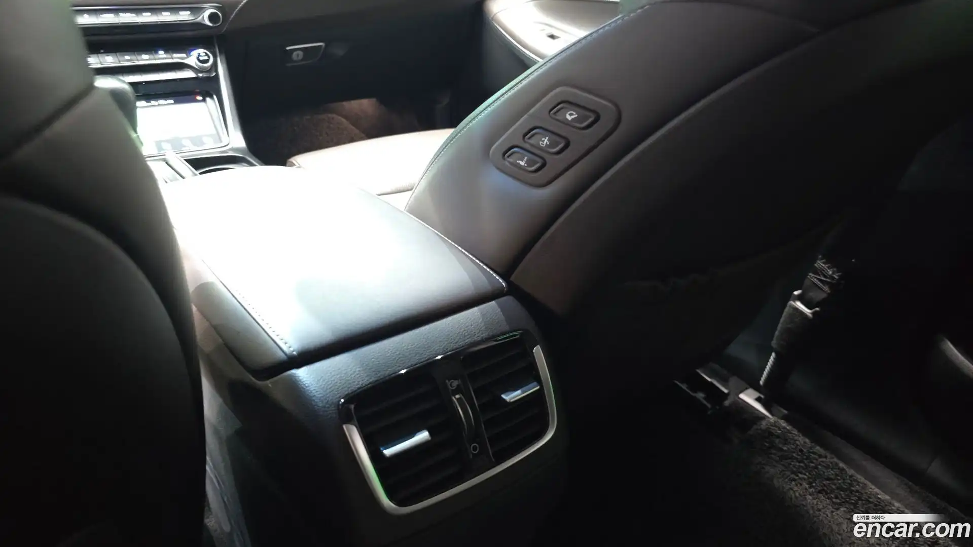 Grandeur Hyundai 2018.11-OPTION-040