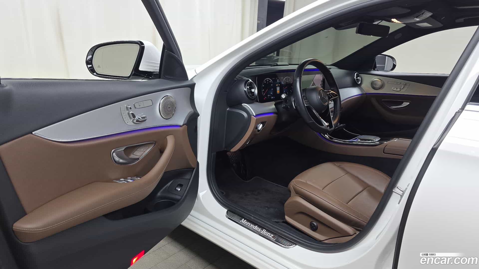 E-Class Mercedes-Benz 2021.1-INNER-010
