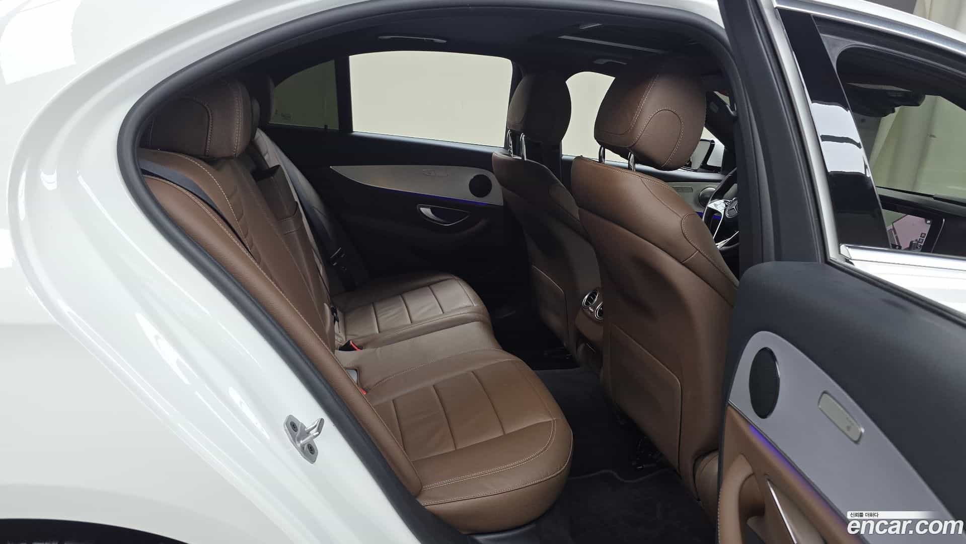 E-Class Mercedes-Benz 2021.1-OPTION-016