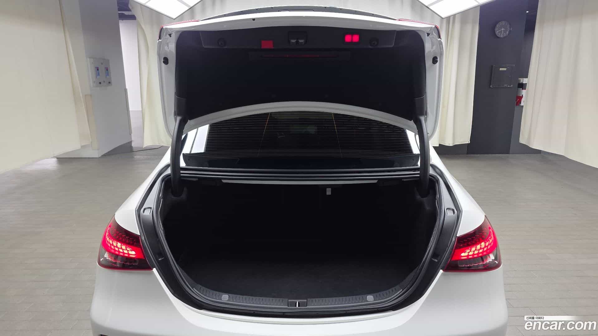 E-Class Mercedes-Benz 2021.1-OPTION-024