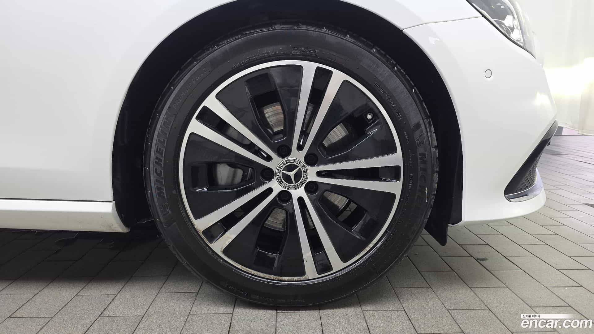 E-Class Mercedes-Benz 2021.1-OUTER-031