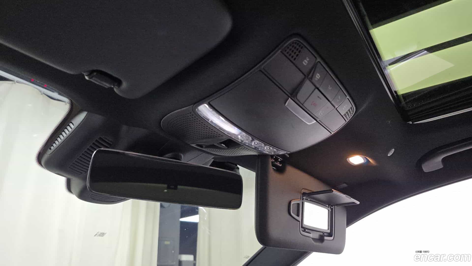 E-Class Mercedes-Benz 2021.1-OPTION-040