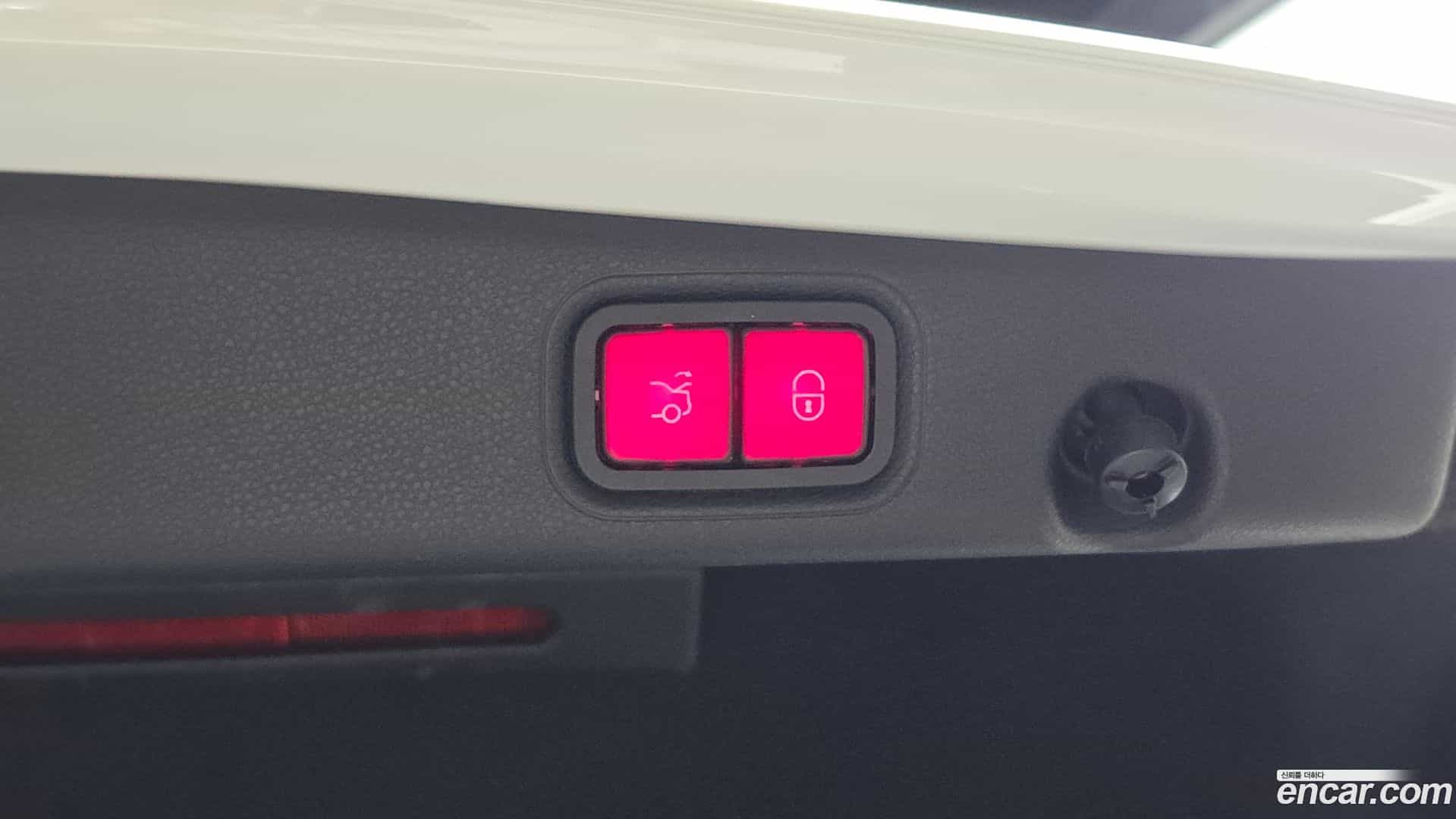 E-Class Mercedes-Benz 2021.1-OPTION-044