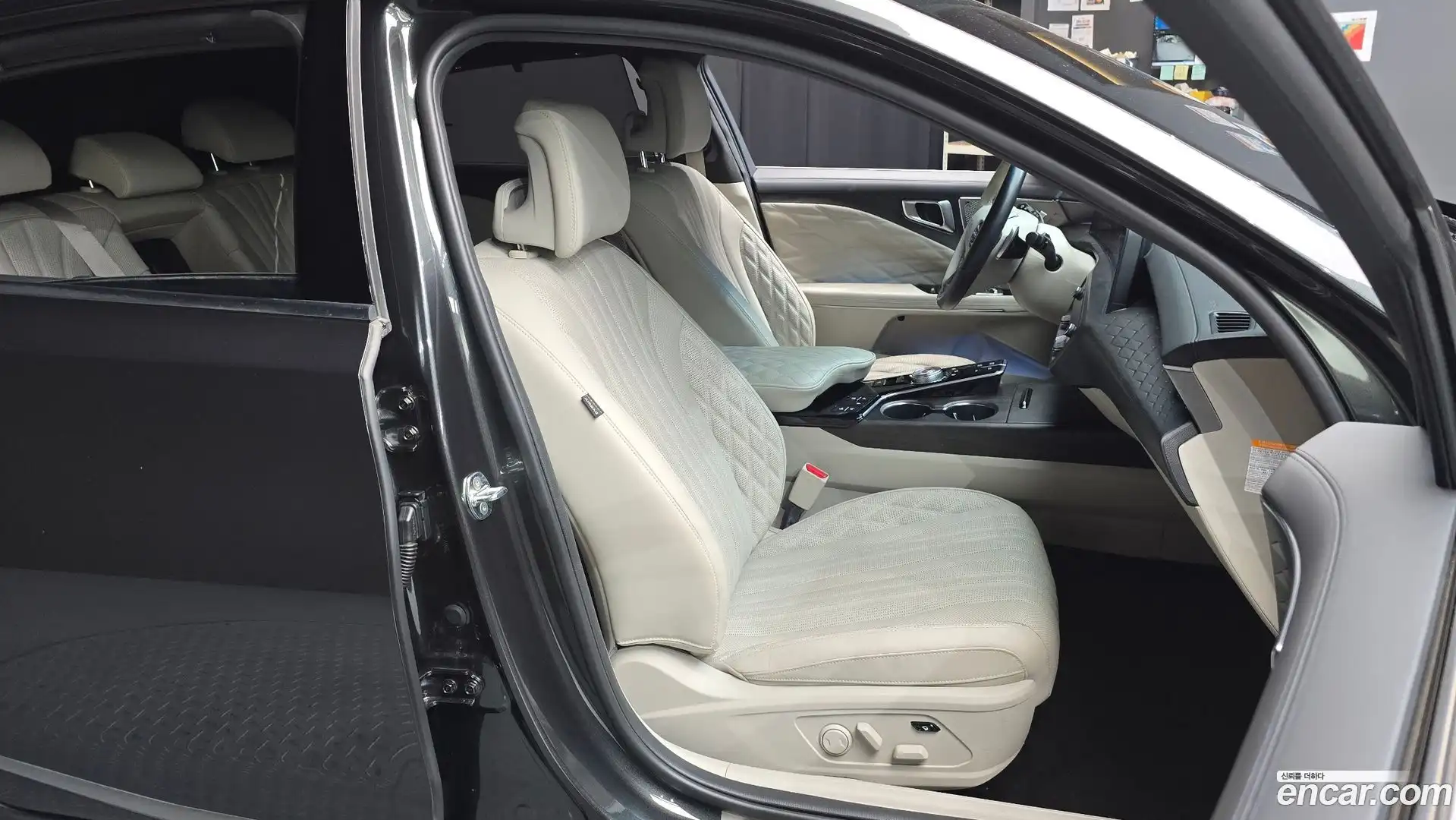 K8 Kia 2022.9-OPTION-016