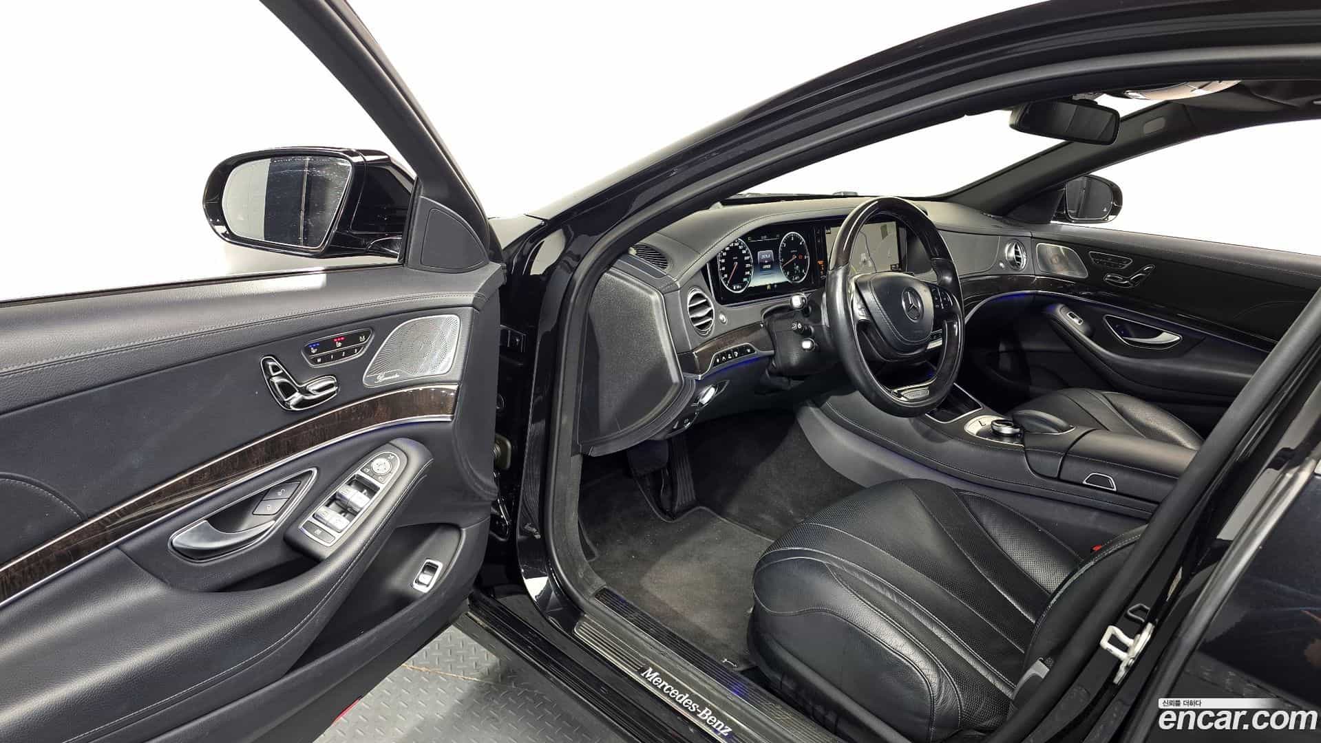 S-Class Mercedes-Benz 2017.4-INNER-010