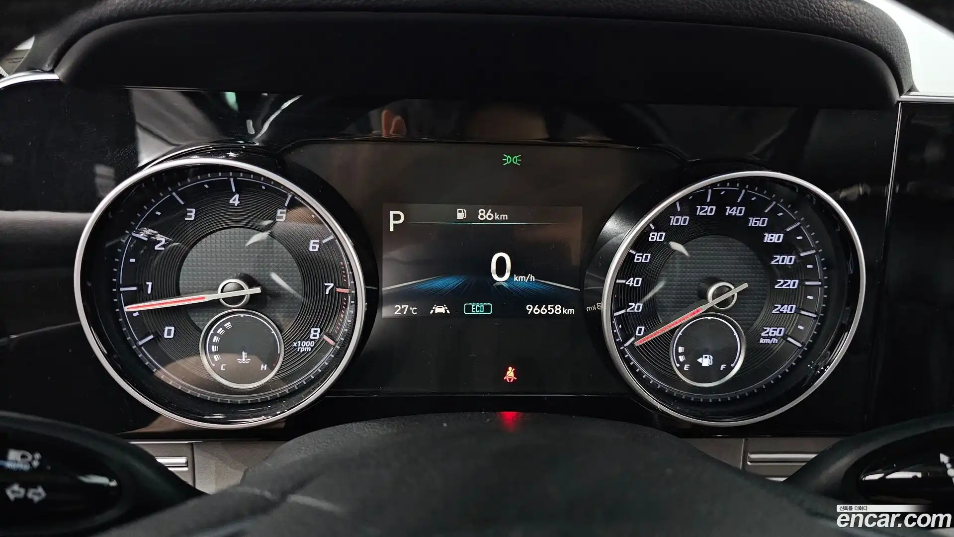 Grandeur Hyundai 2019.10-INNER-008