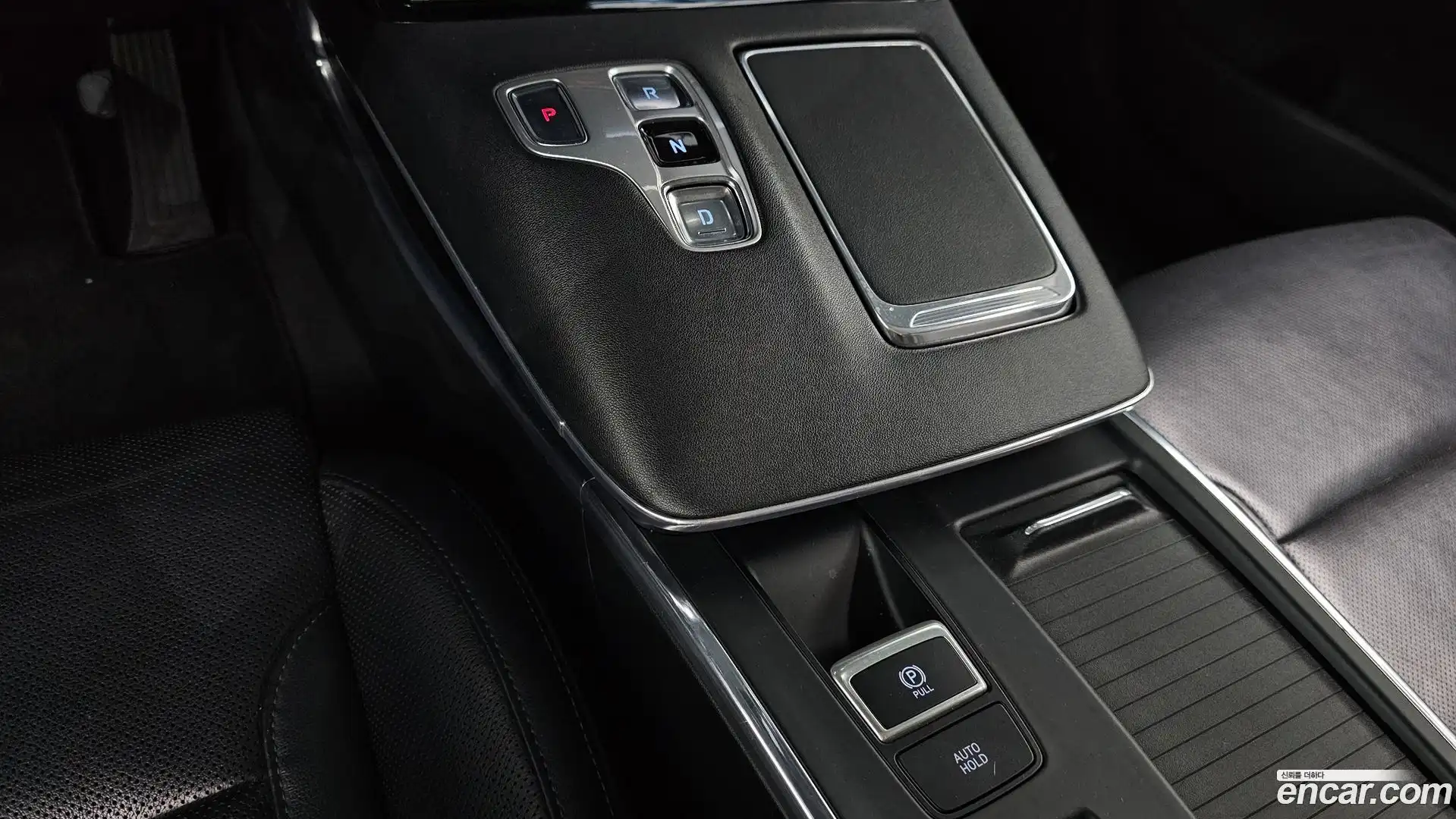 Grandeur Hyundai 2019.10-INNER-009