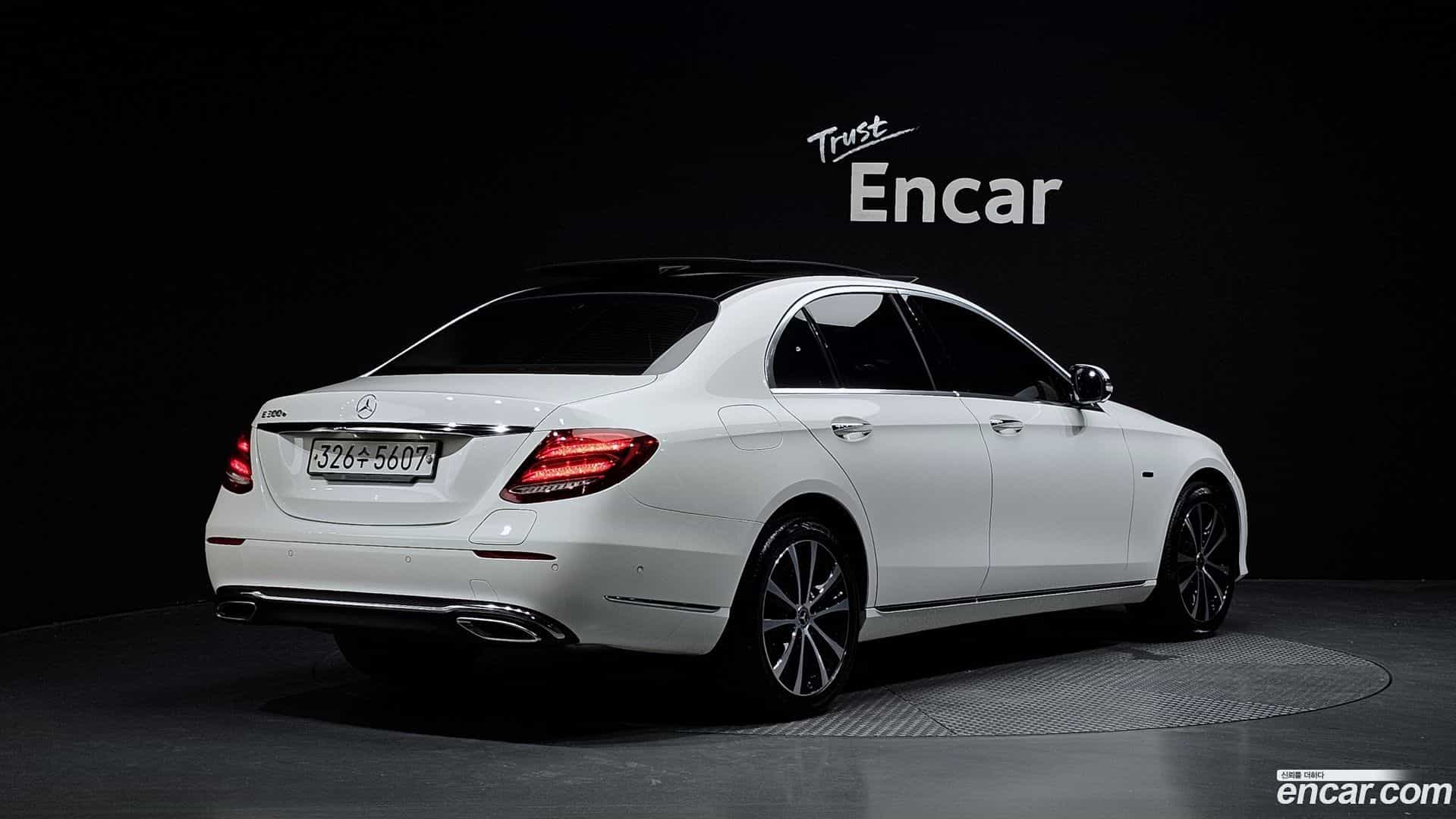E-Class Mercedes-Benz 2019.11-OUTER-002