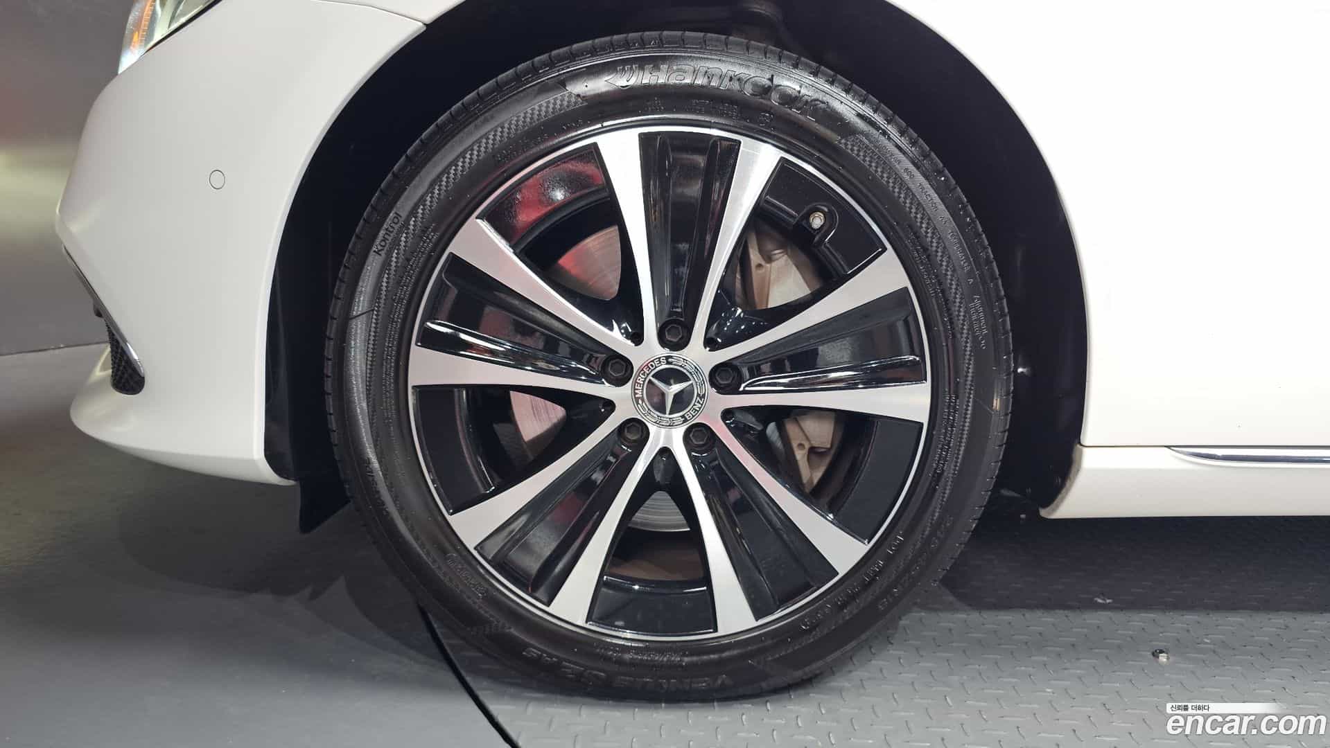 E-Class Mercedes-Benz 2019.11-OUTER-005