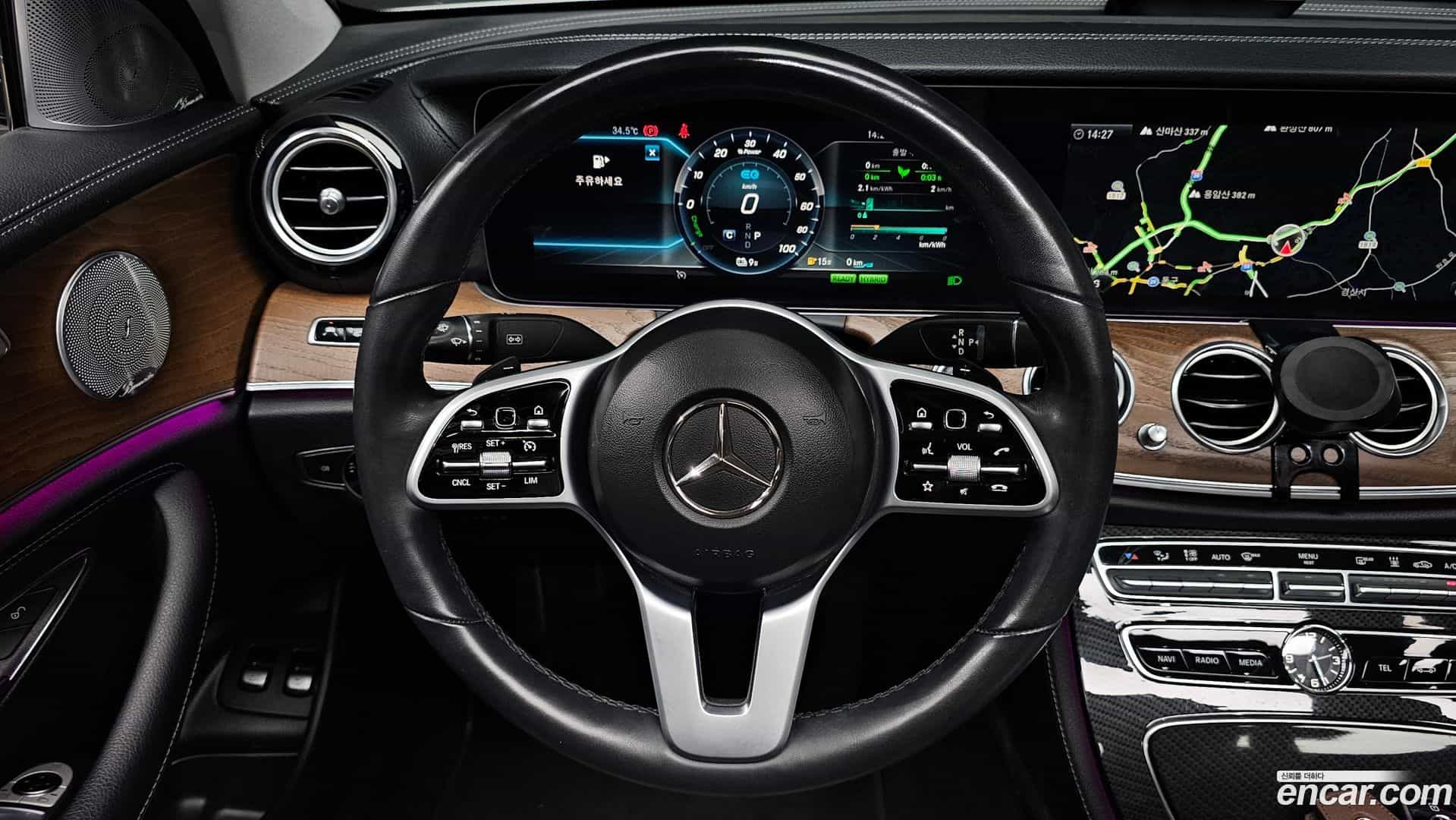 E-Class Mercedes-Benz 2019.11-OPTION-017