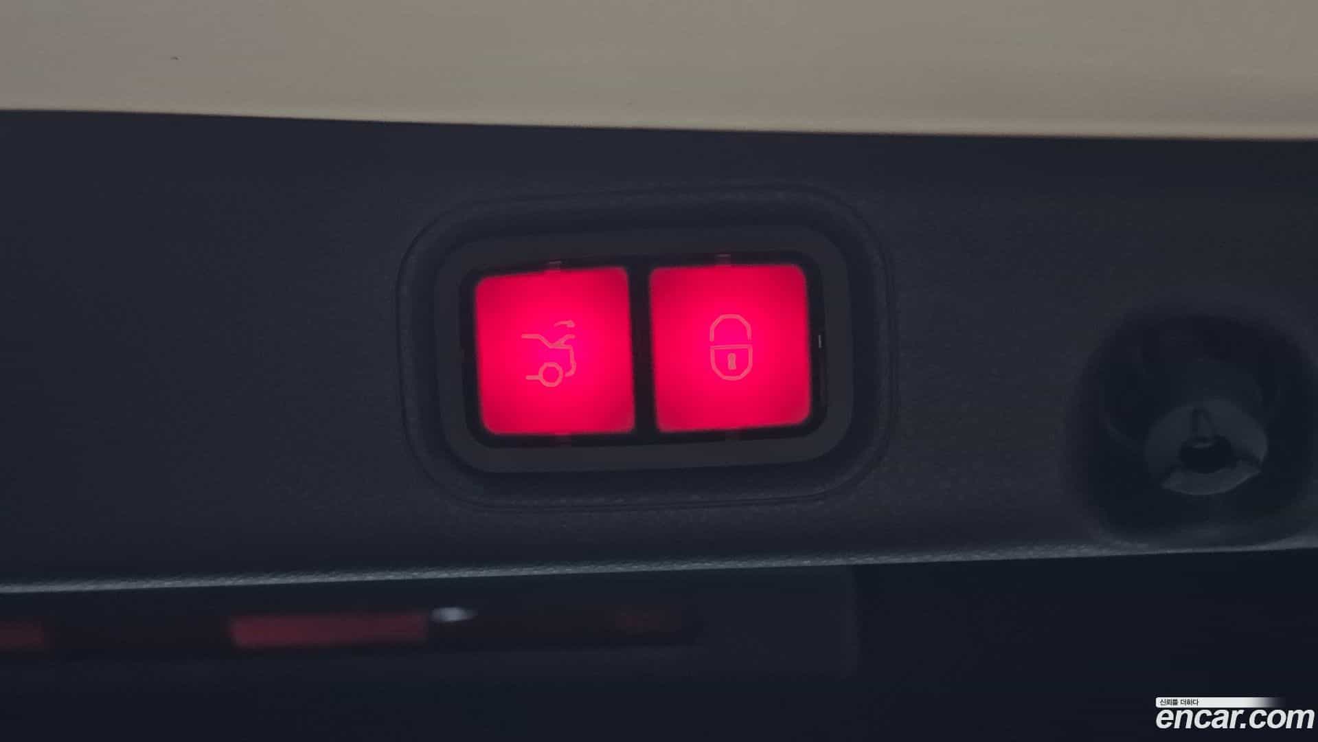E-Class Mercedes-Benz 2019.11-OPTION-024