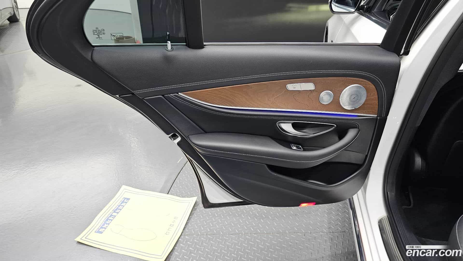 E-Class Mercedes-Benz 2019.11-INNER-035