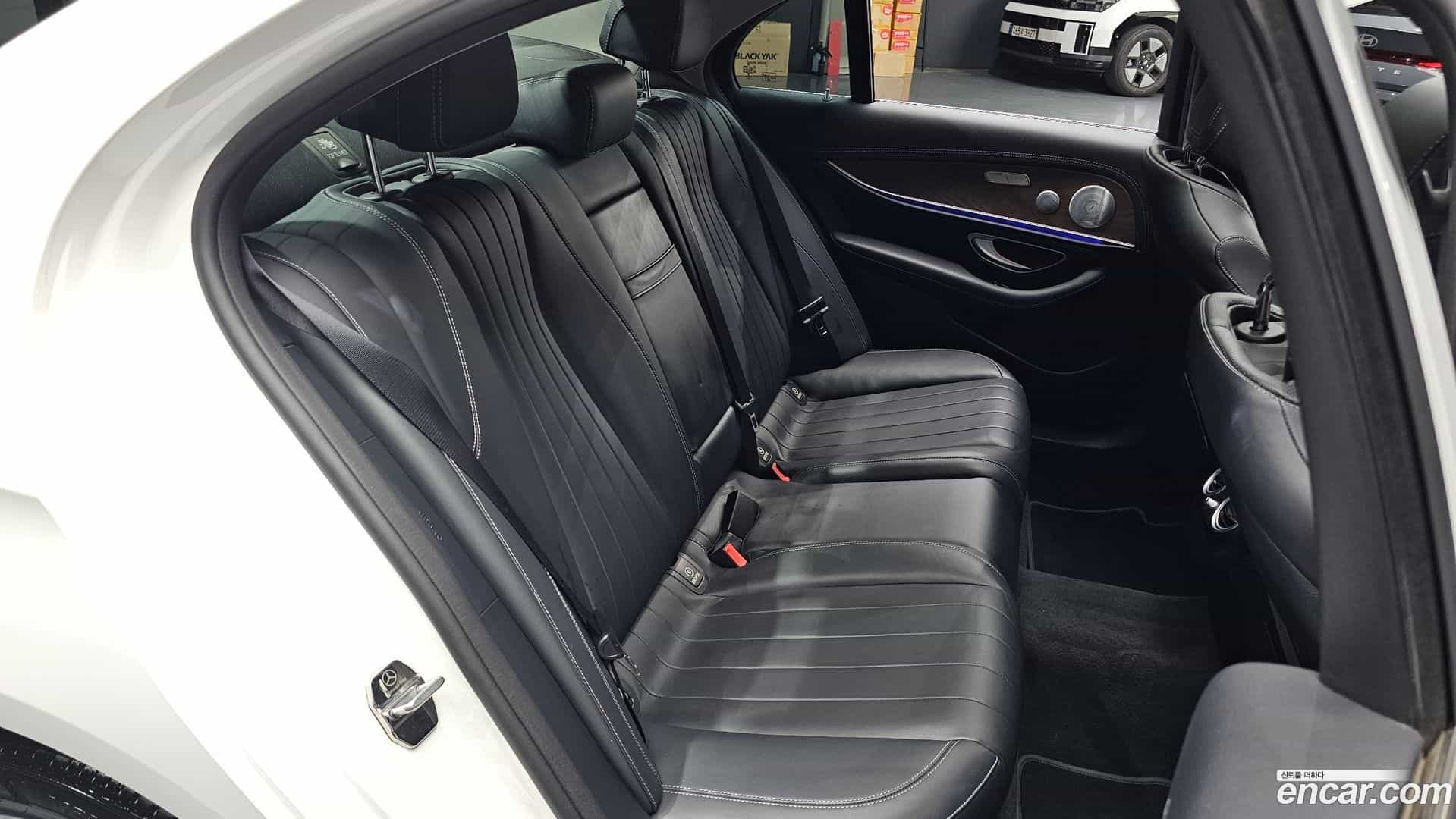 E-Class Mercedes-Benz 2019.11-INNER-036