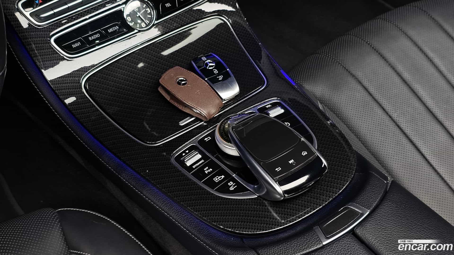 E-Class Mercedes-Benz 2019.11-OPTION-043