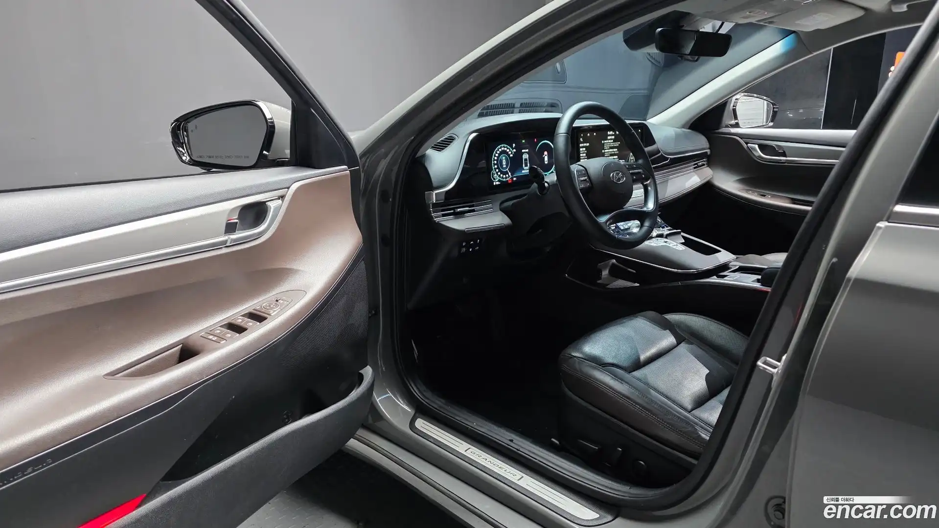 Grandeur Hyundai 2022.10-INNER-010
