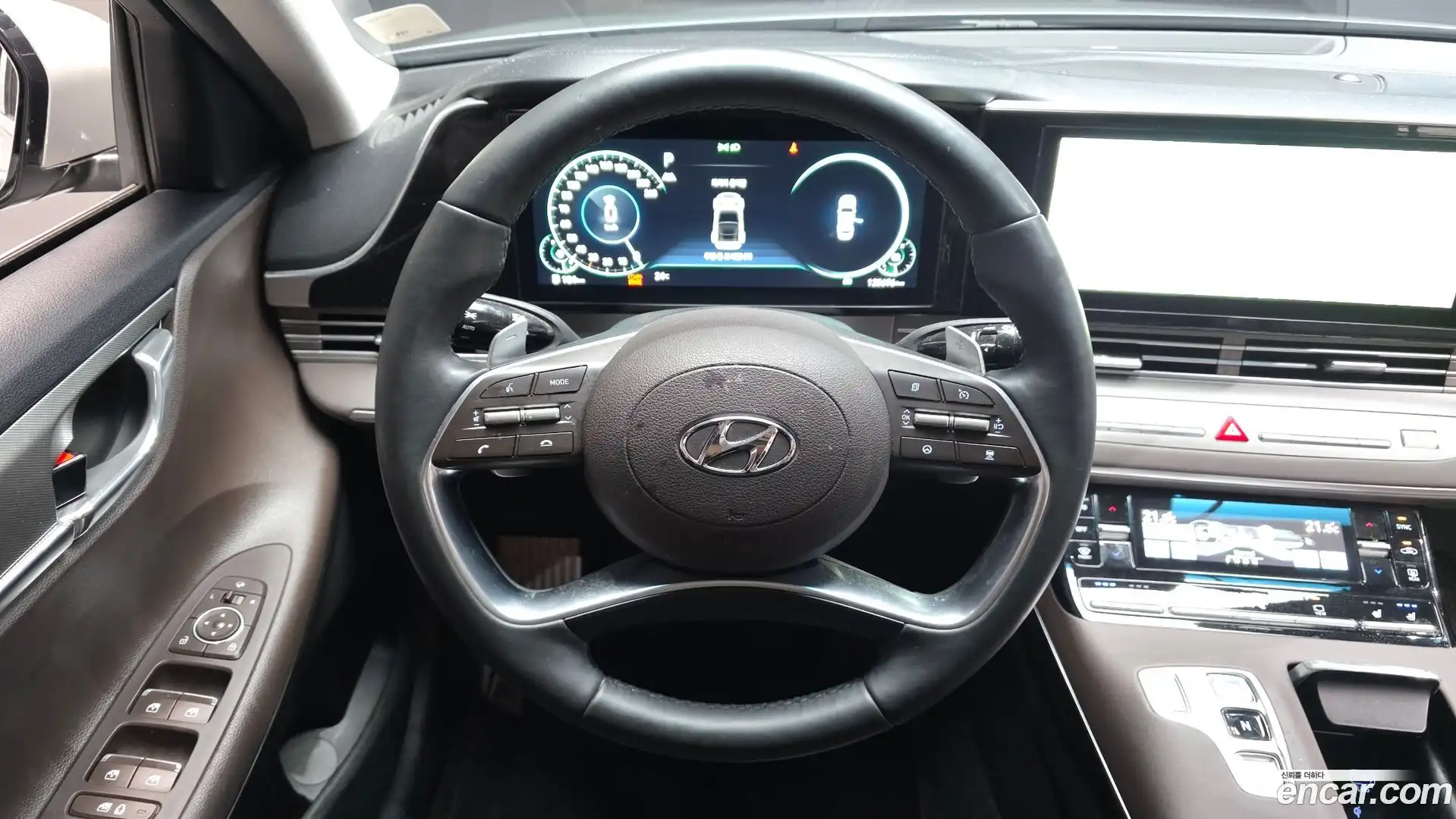 Grandeur Hyundai 2022.10-OPTION-018