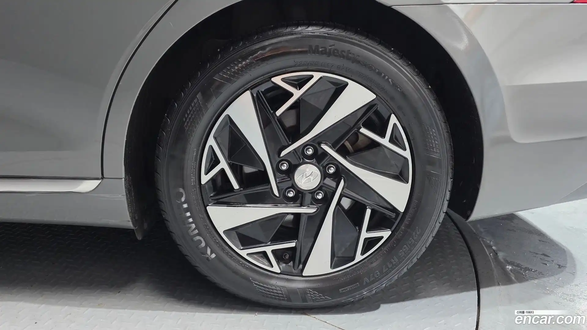 Grandeur Hyundai 2022.10-OUTER-031