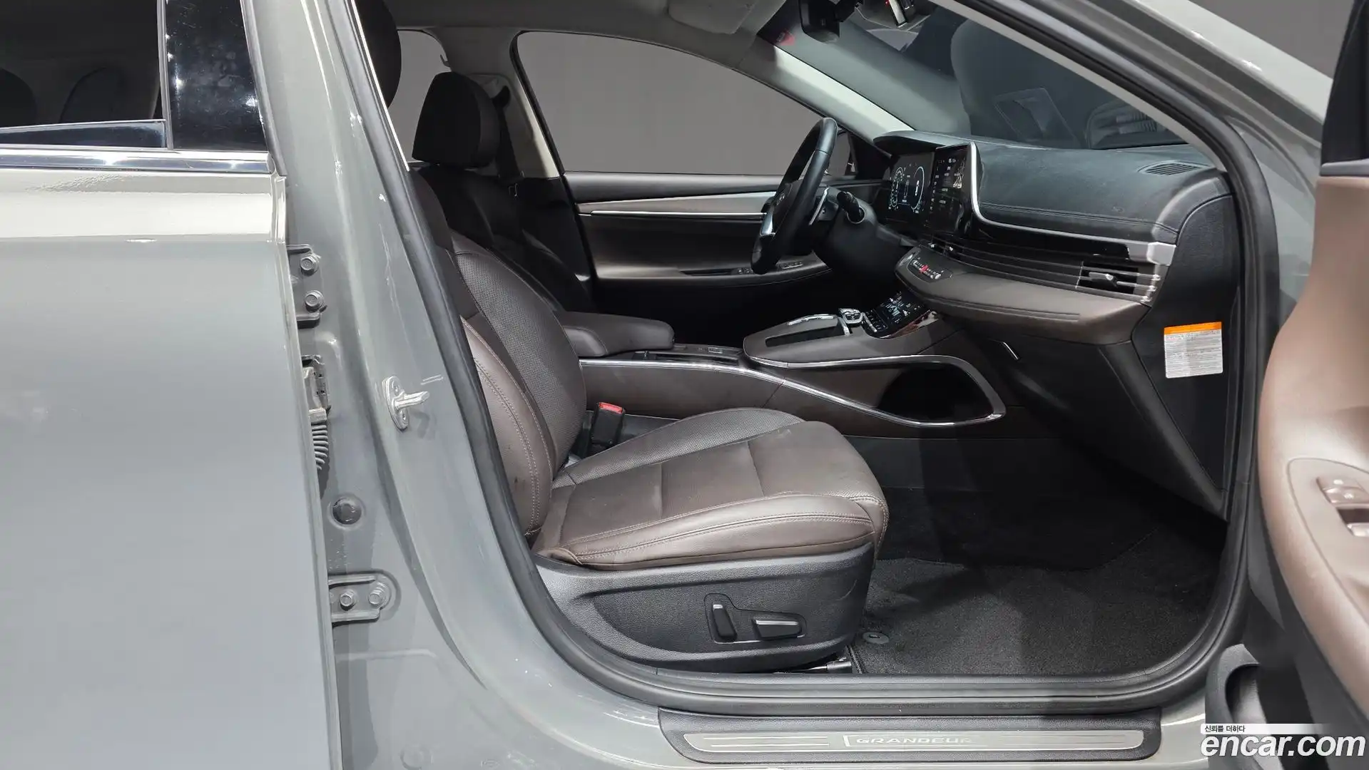 Grandeur Hyundai 2022.10-INNER-036