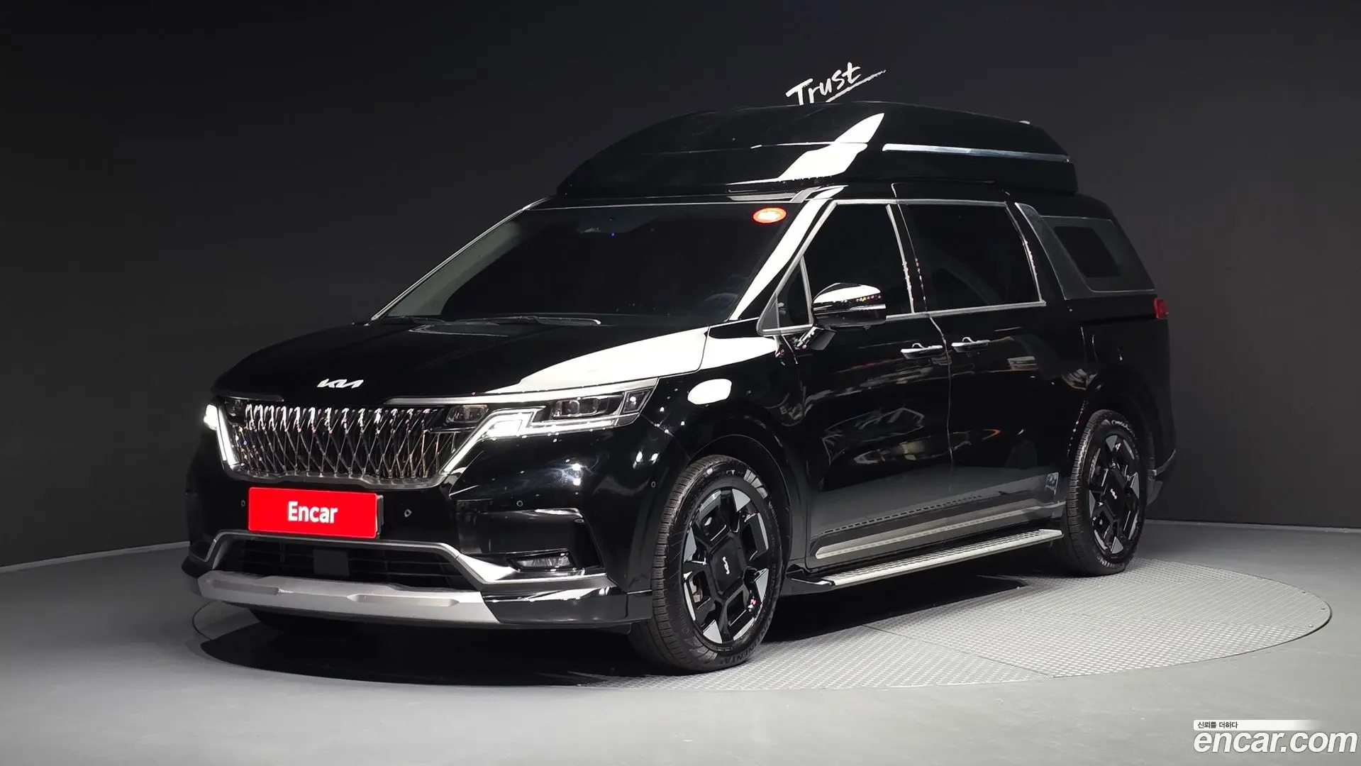 Main__Slider__Photo:Canival Kia 2022.1-0