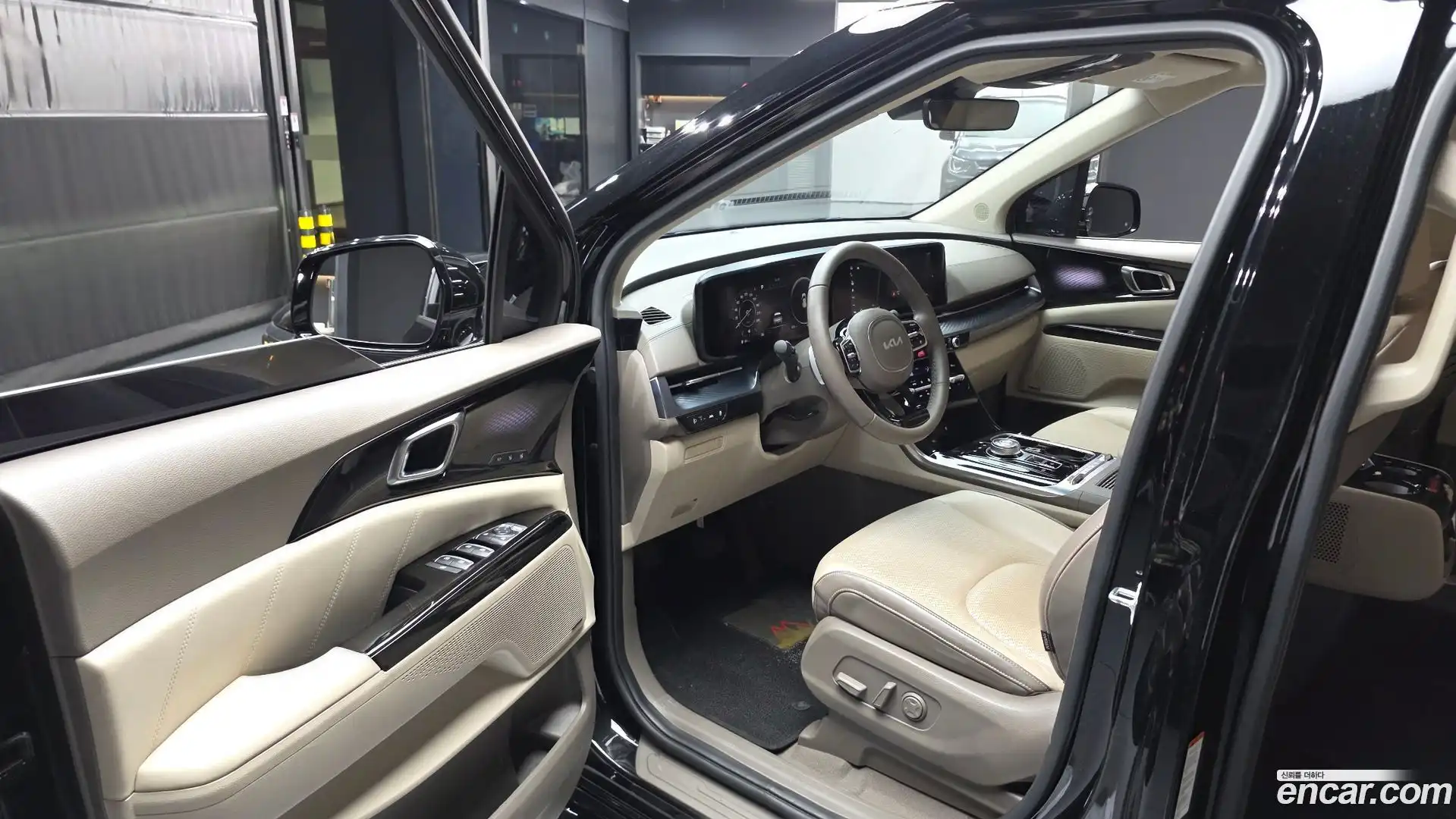 Canival Kia 2022.1-INNER-010