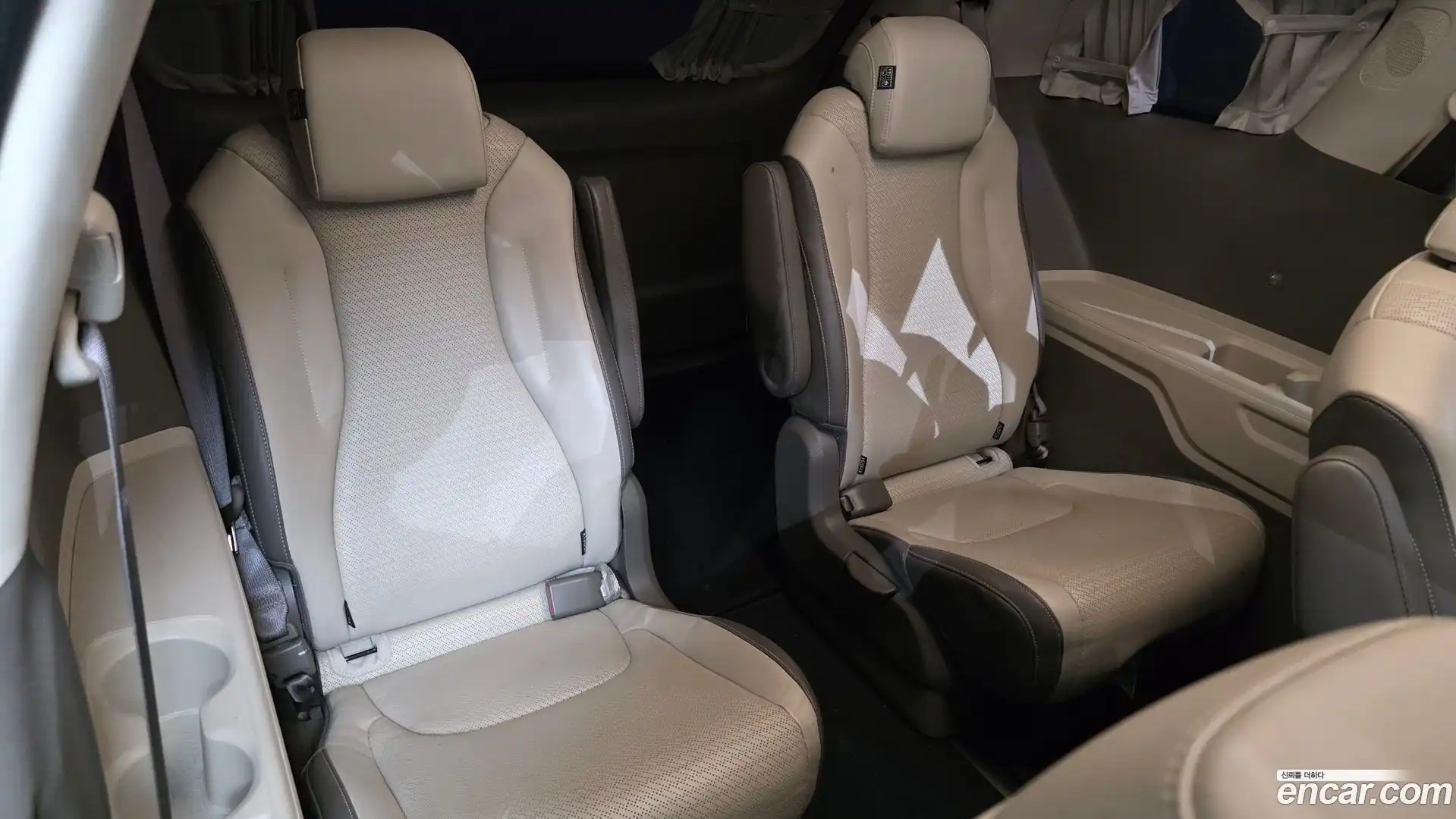 Canival Kia 2022.1-OPTION-017