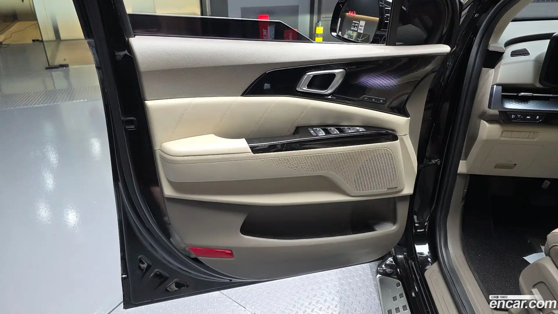 Canival Kia 2022.1-INNER-035