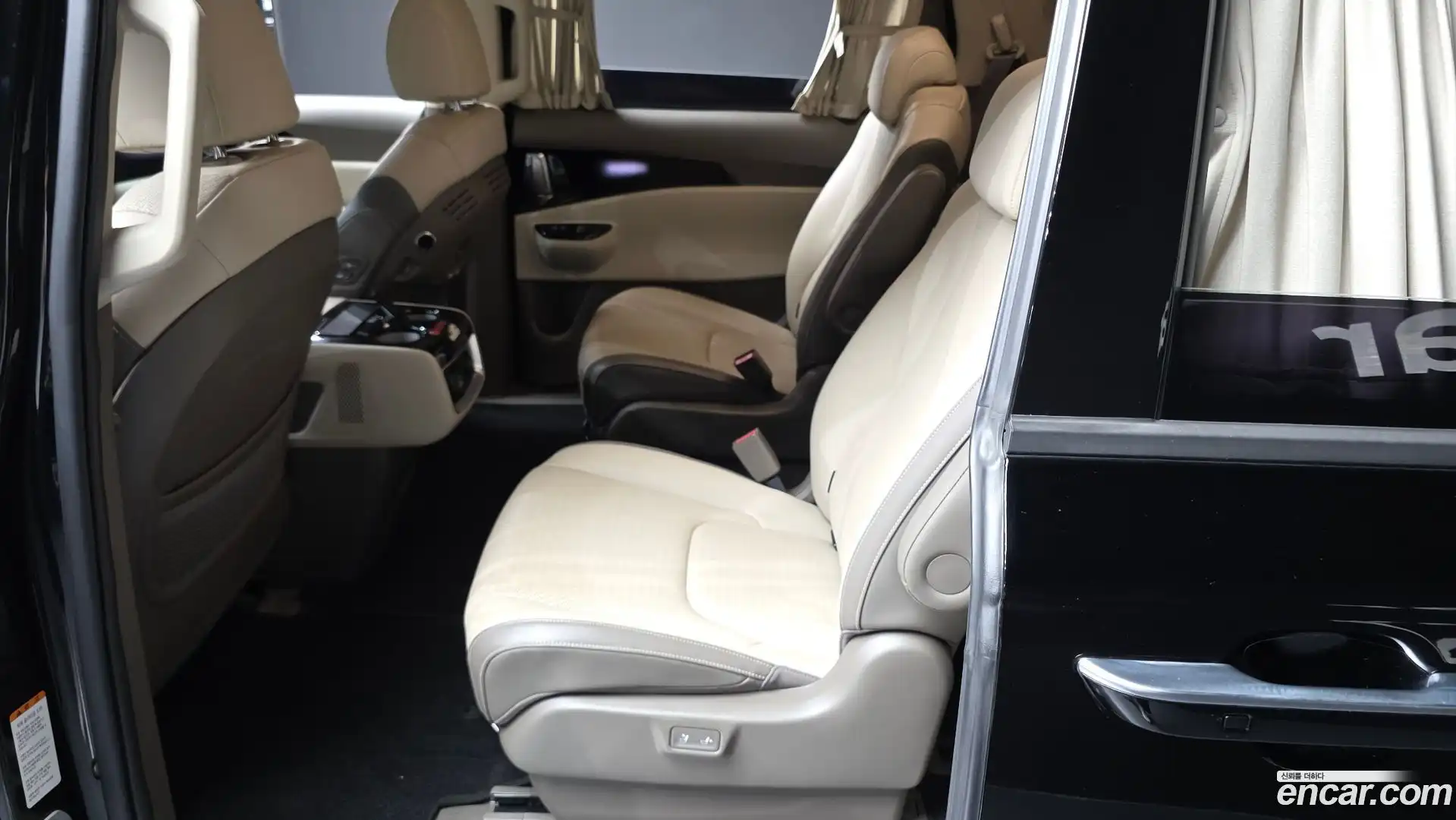 Canival Kia 2022.1-INNER-036