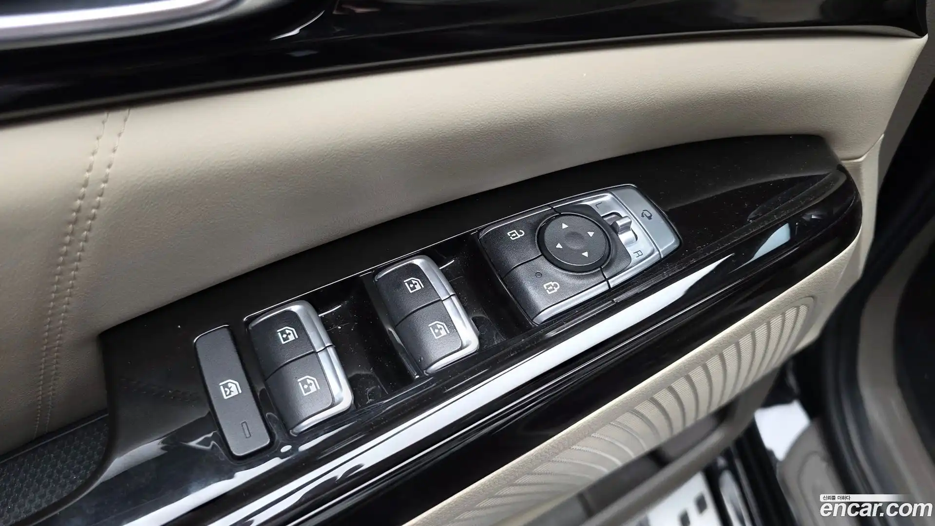 Canival Kia 2022.1-OPTION-045